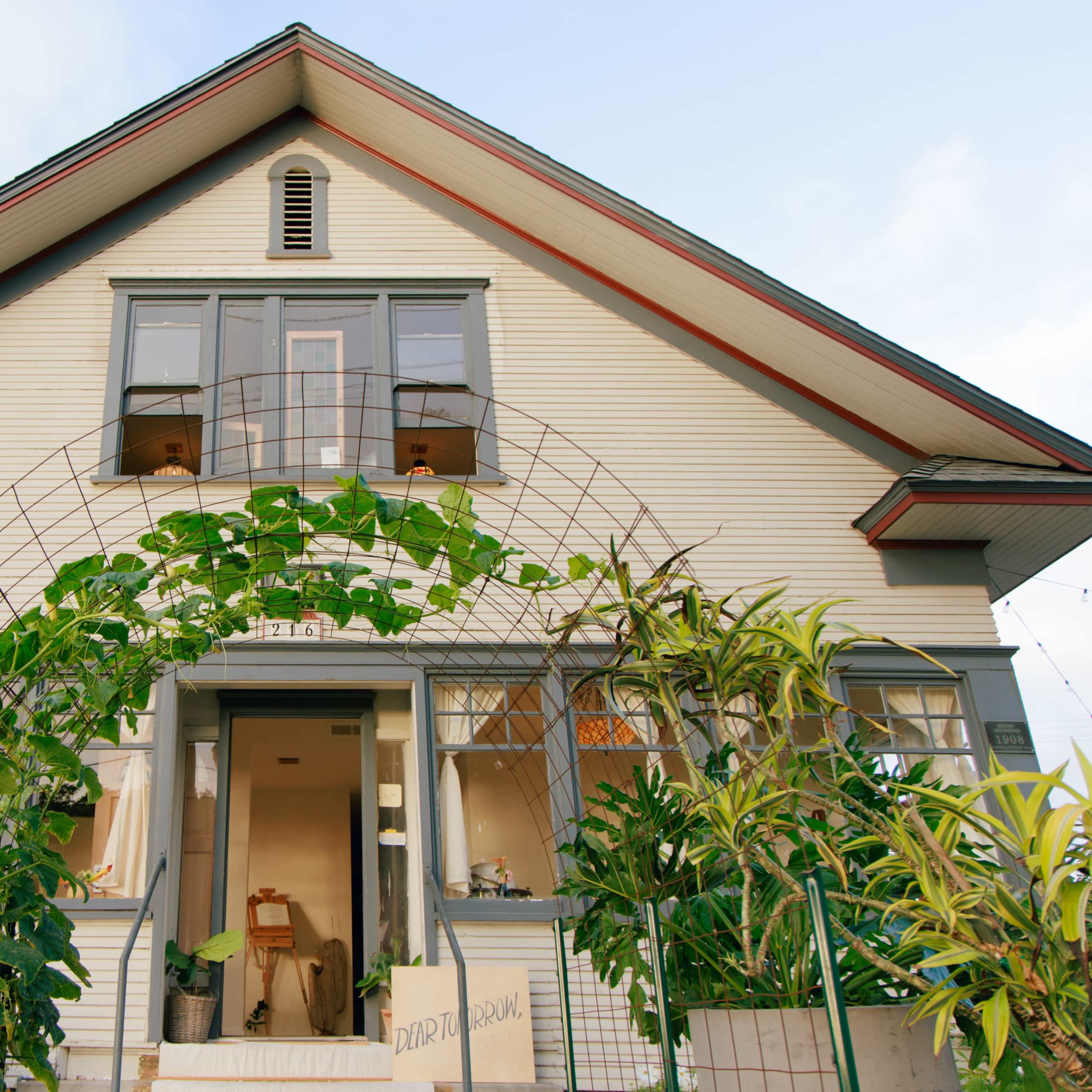 Charming Historic Home in Coastal Oceanside Image in Townsite, Oceanside, CA