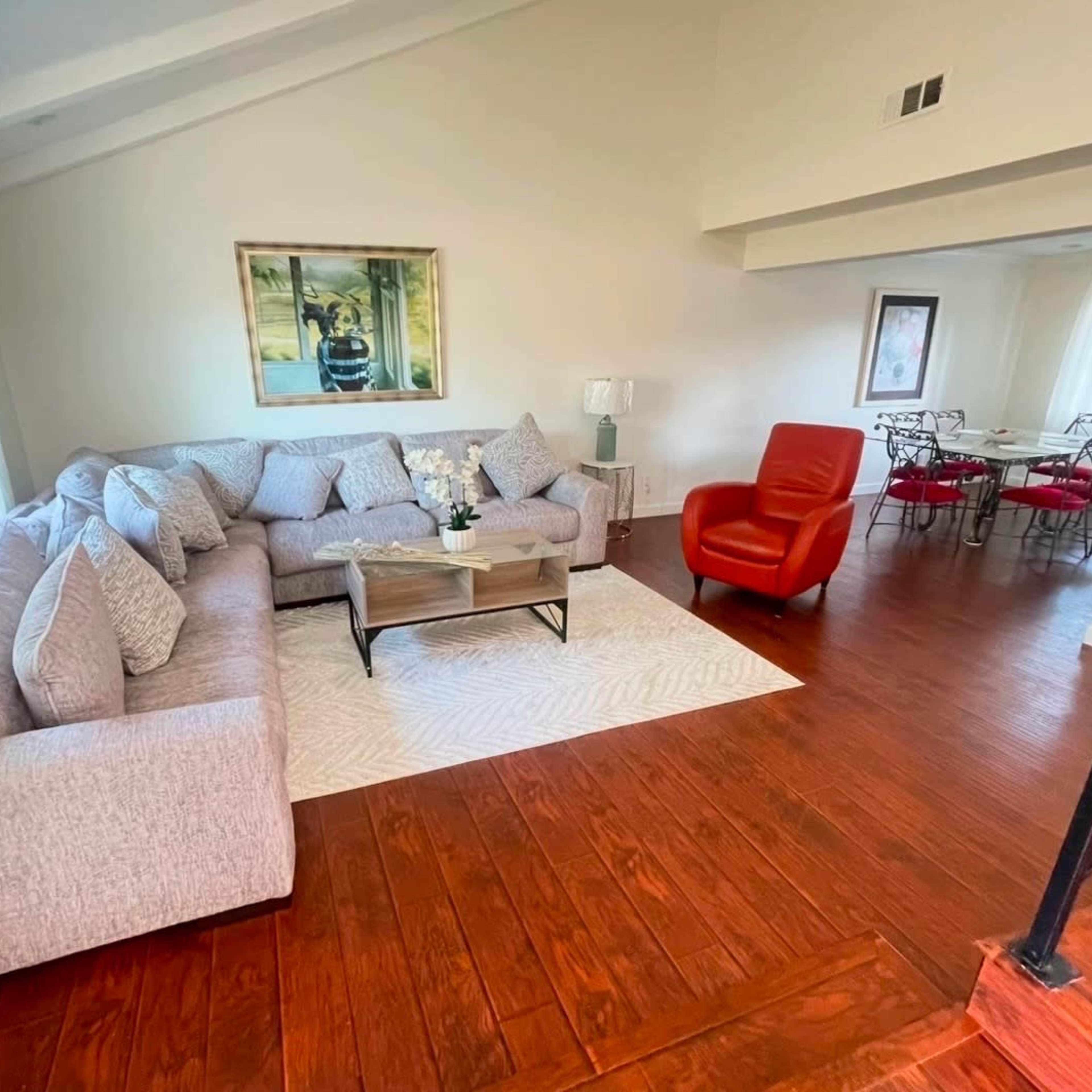 Spacious Film-Friendly Home with Private Street Parking for 20+ Cars Image in Porter Ranch, Los Angeles, CA