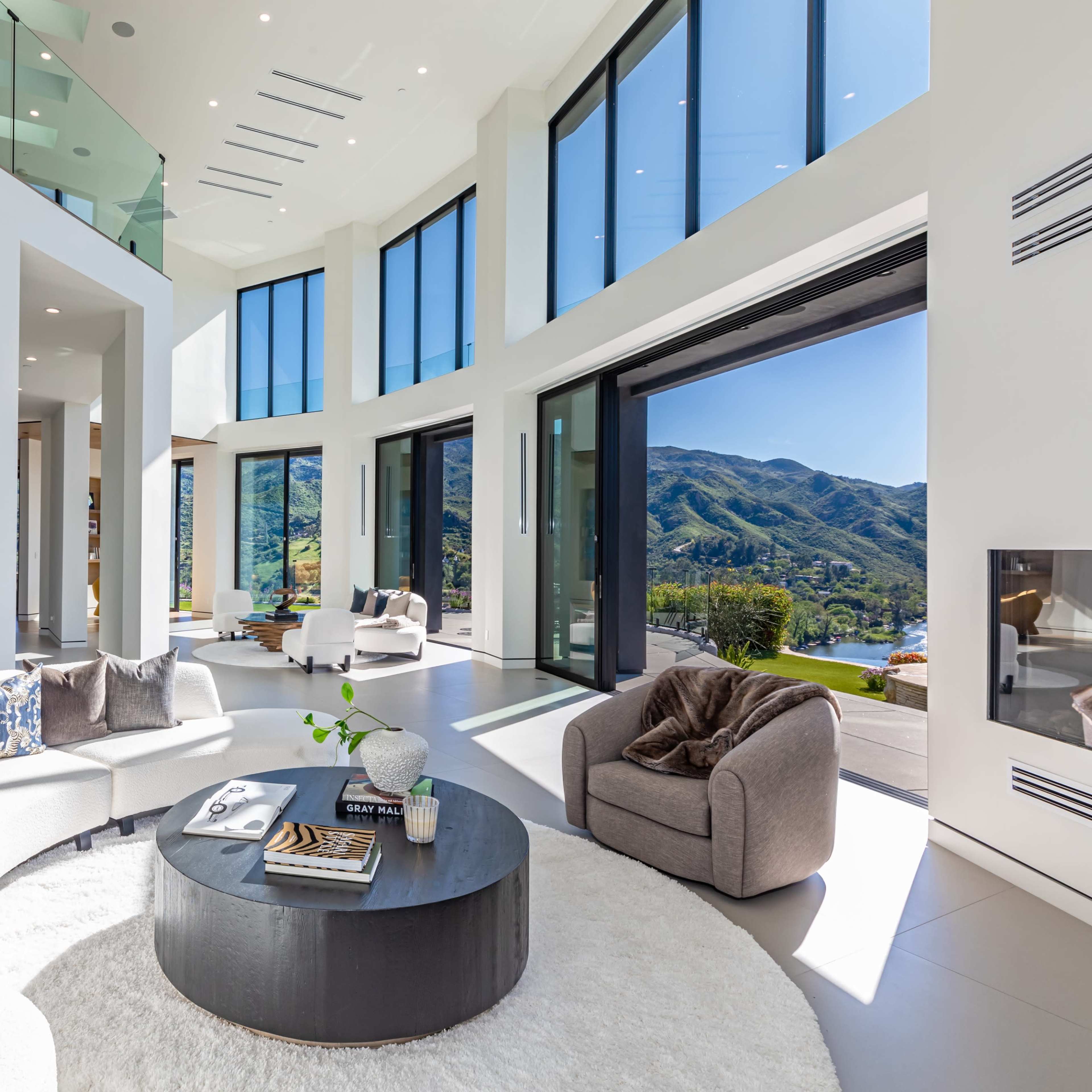 Modern Mansion in the Sky Image in , Agoura Hills, CA