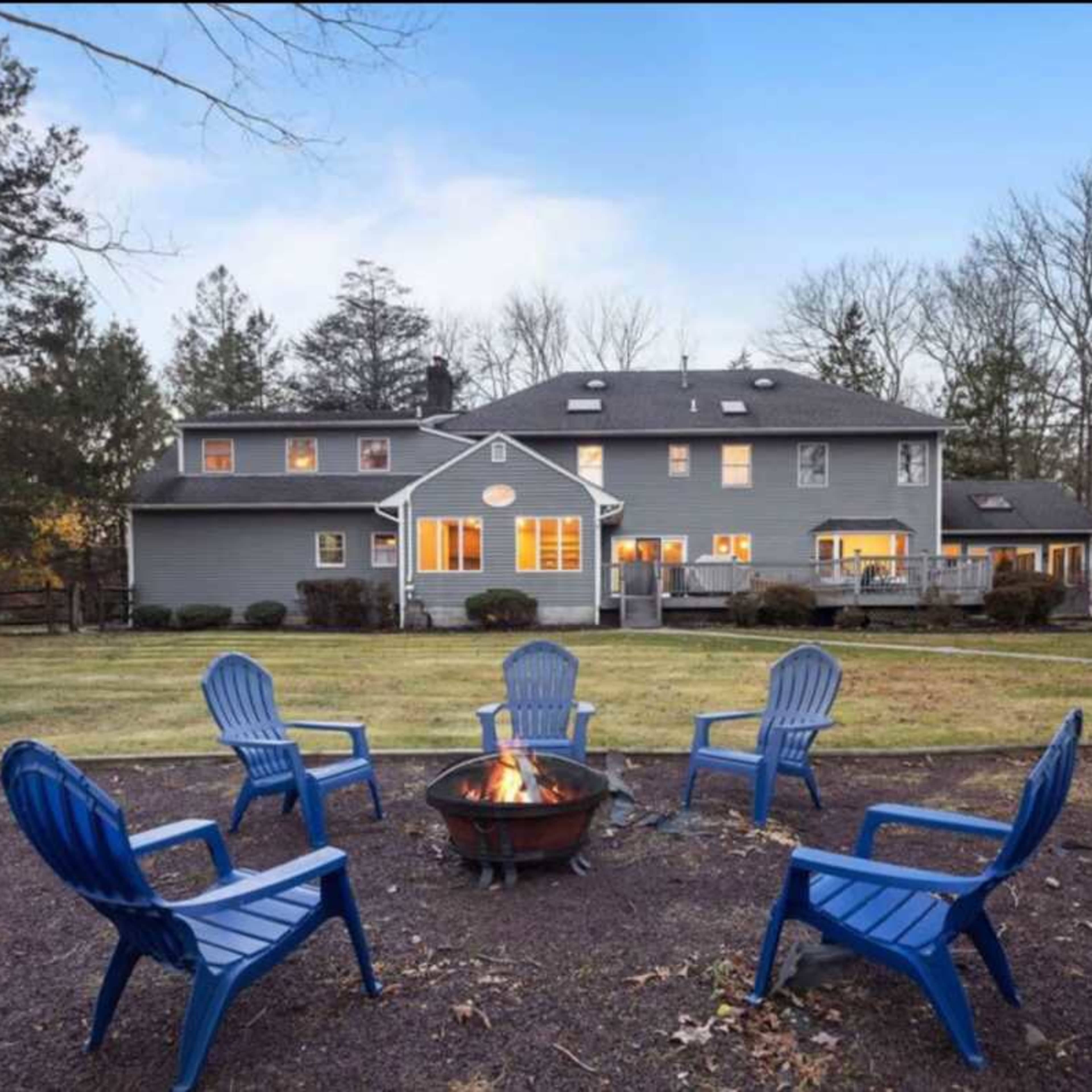 Suburban Mini Estate 3.5 acres Image in Ramapo, Montebello, NY