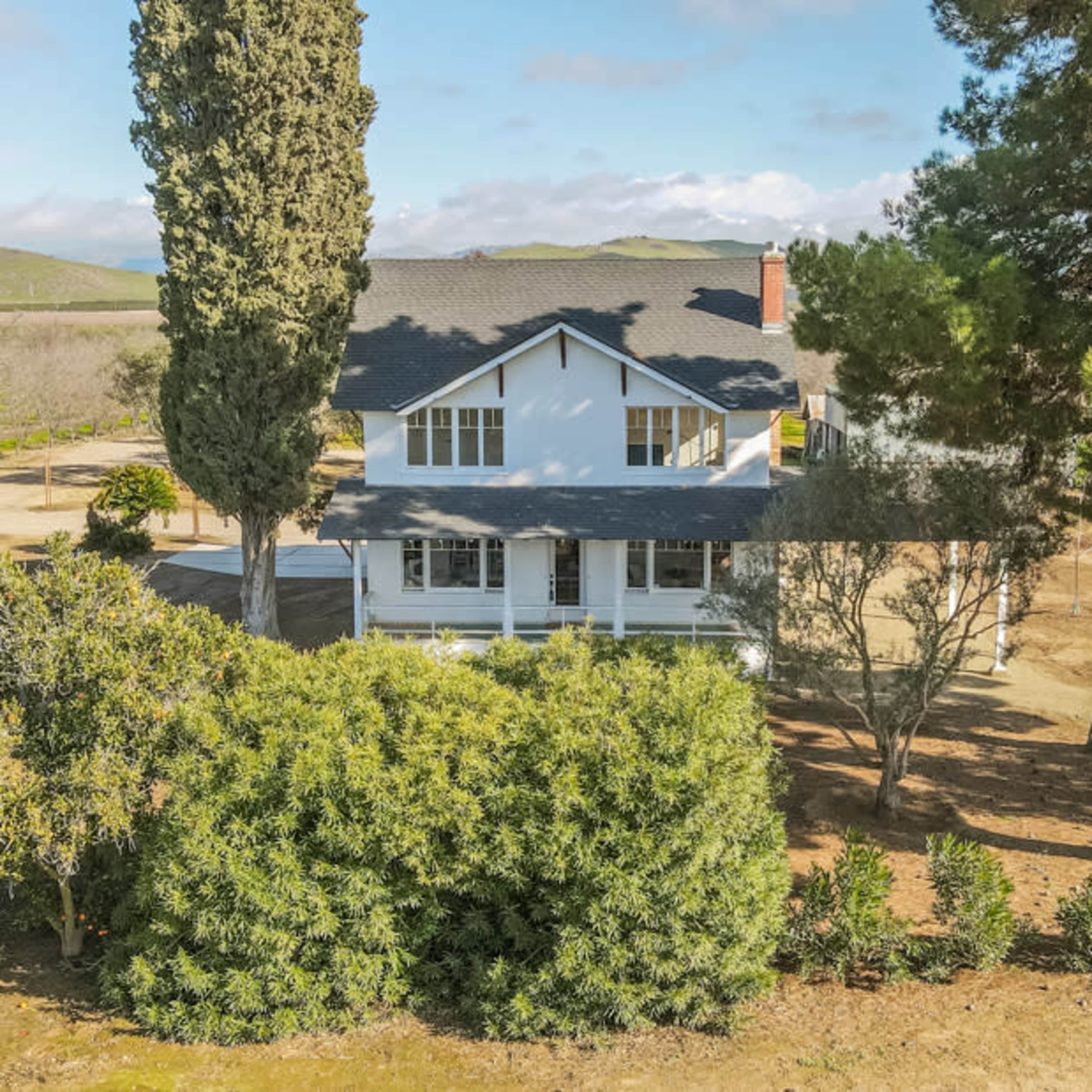 Fresno Farmhouse with Olive Orchards Image in , Reedley, CA