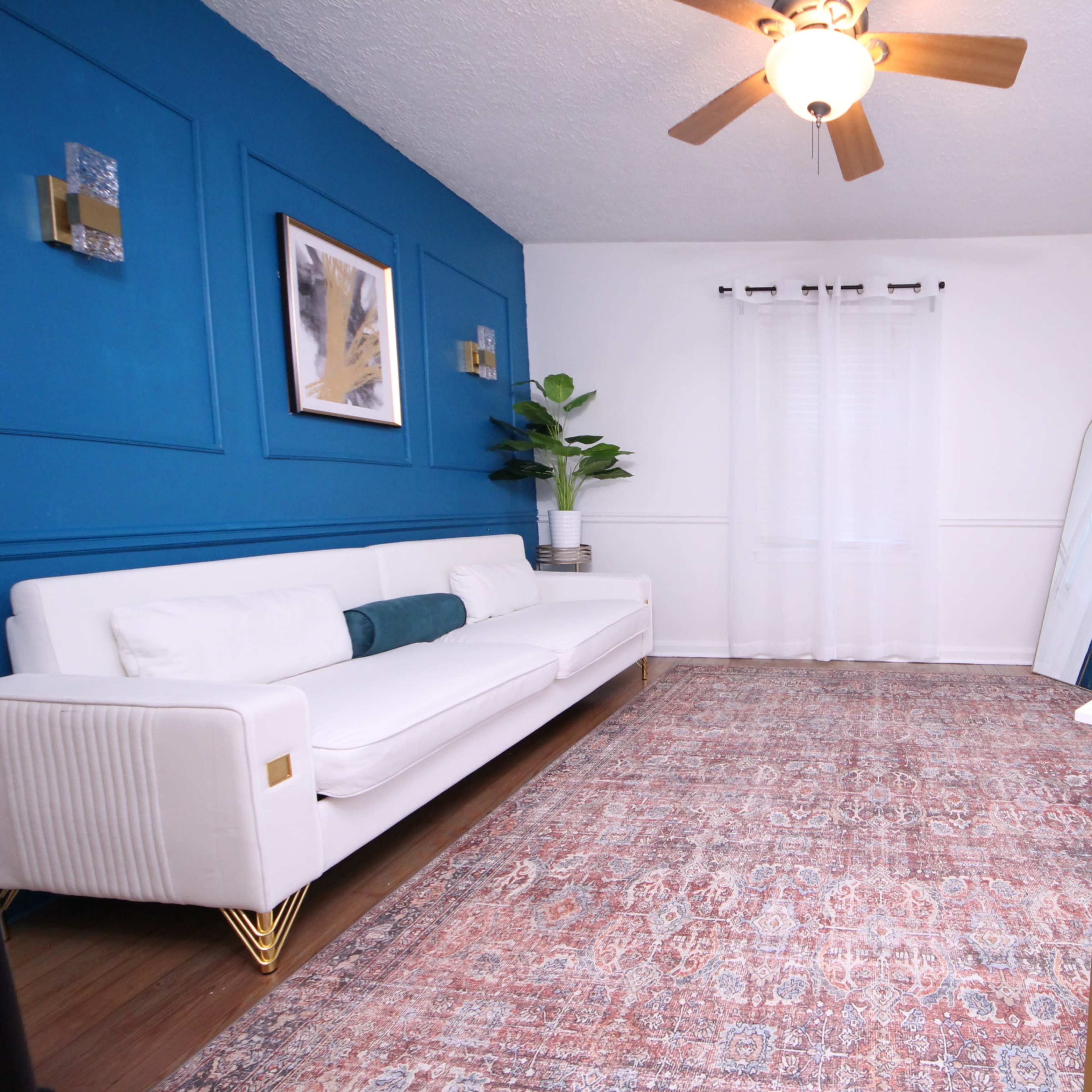 Elegant, Chic Lounge for Content Creation, Photoshoots, and Meetings Image in Marietta, Marietta, GA