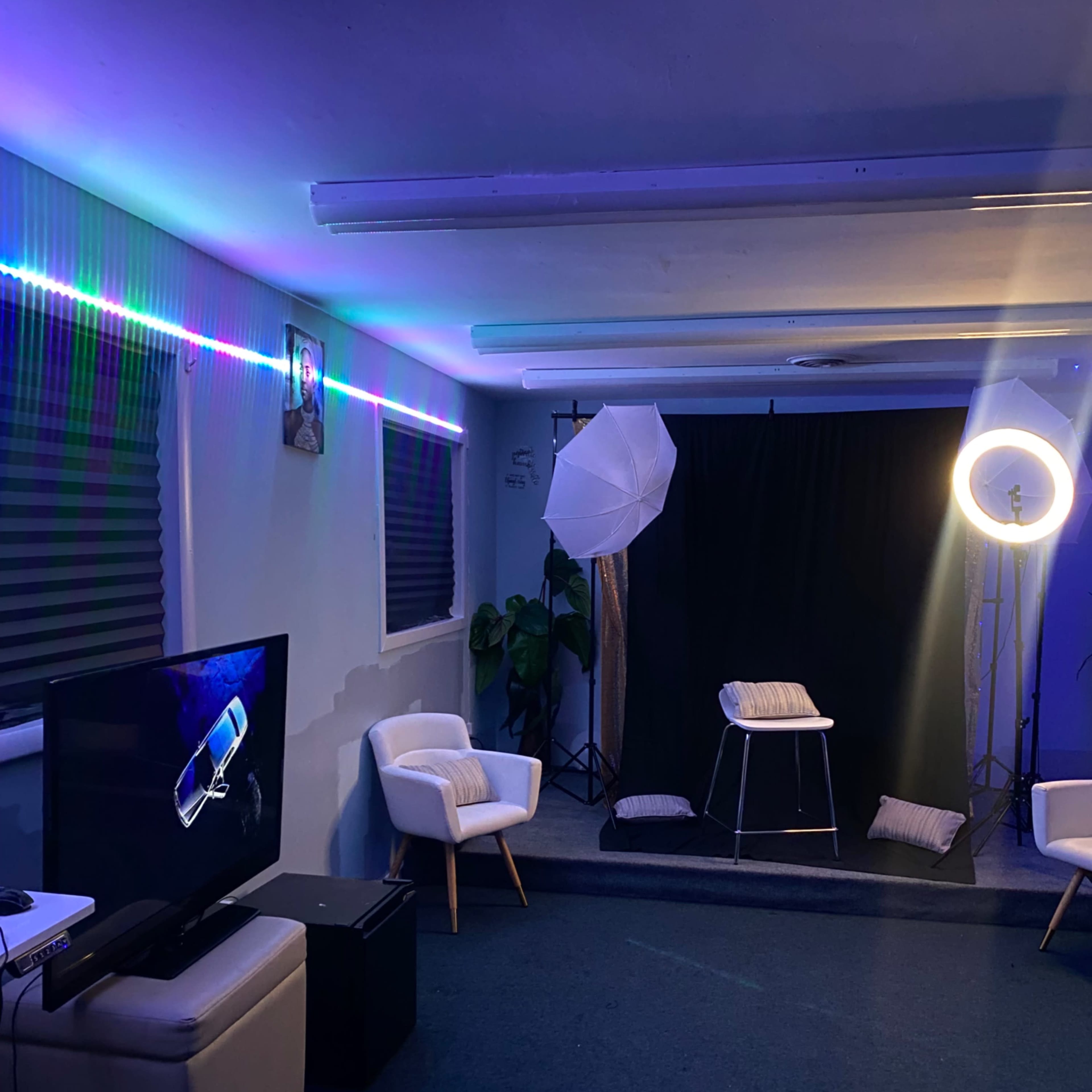 Clean and Contemporary Studio Image in , Beltsville, MD