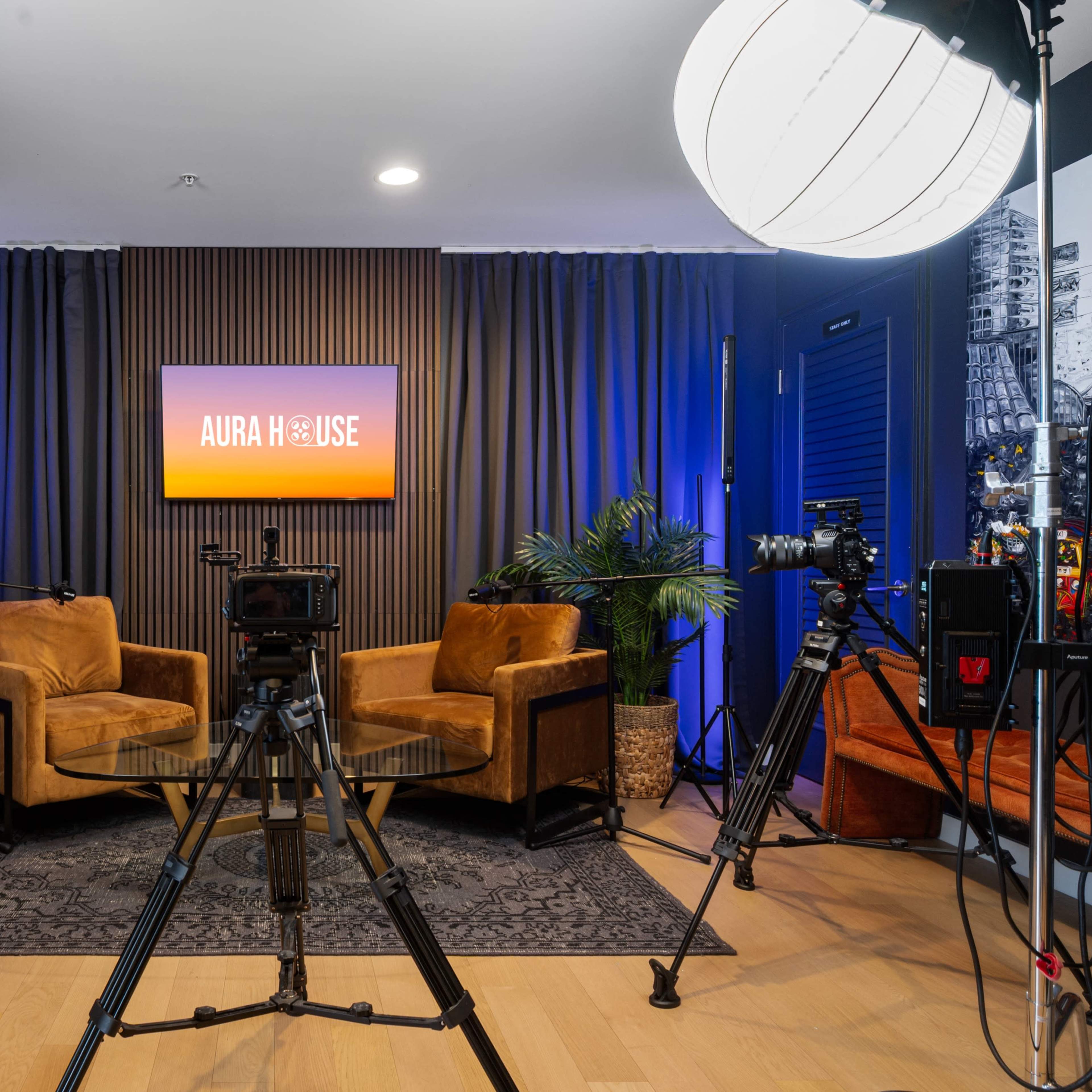 EQUIPMENT INCLUDED: Stunning Downtown Production & Podcast Studio Image in Central LA, Los Angeles, CA