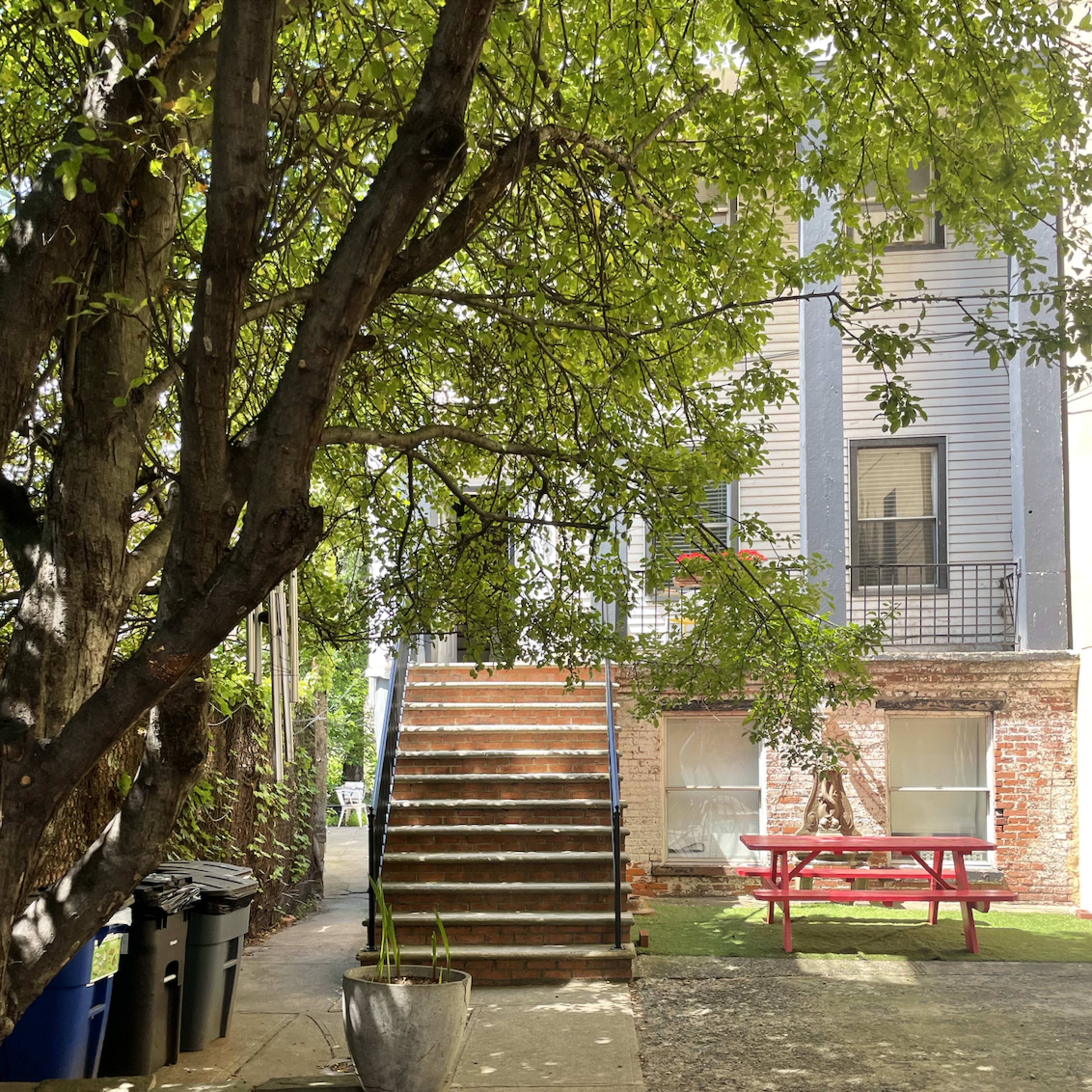 Artistic Brooklyn Townhouse with Open Space & Natural Texture Image in Williamsburg, Brooklyn, NY