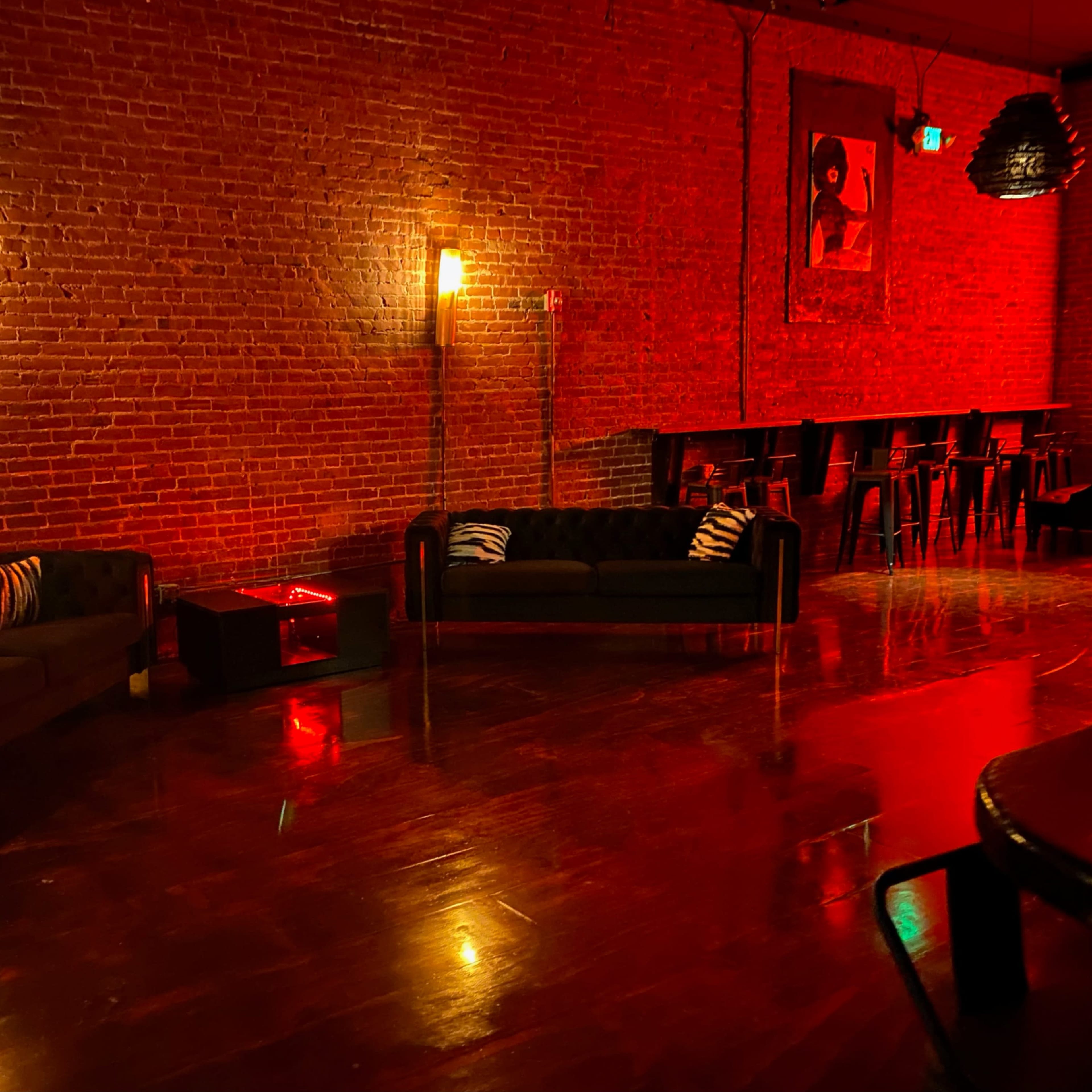 Unique Uptown Lounge with Vibey Decor and Bar Image in Downtown Oakland, Oakland, CA