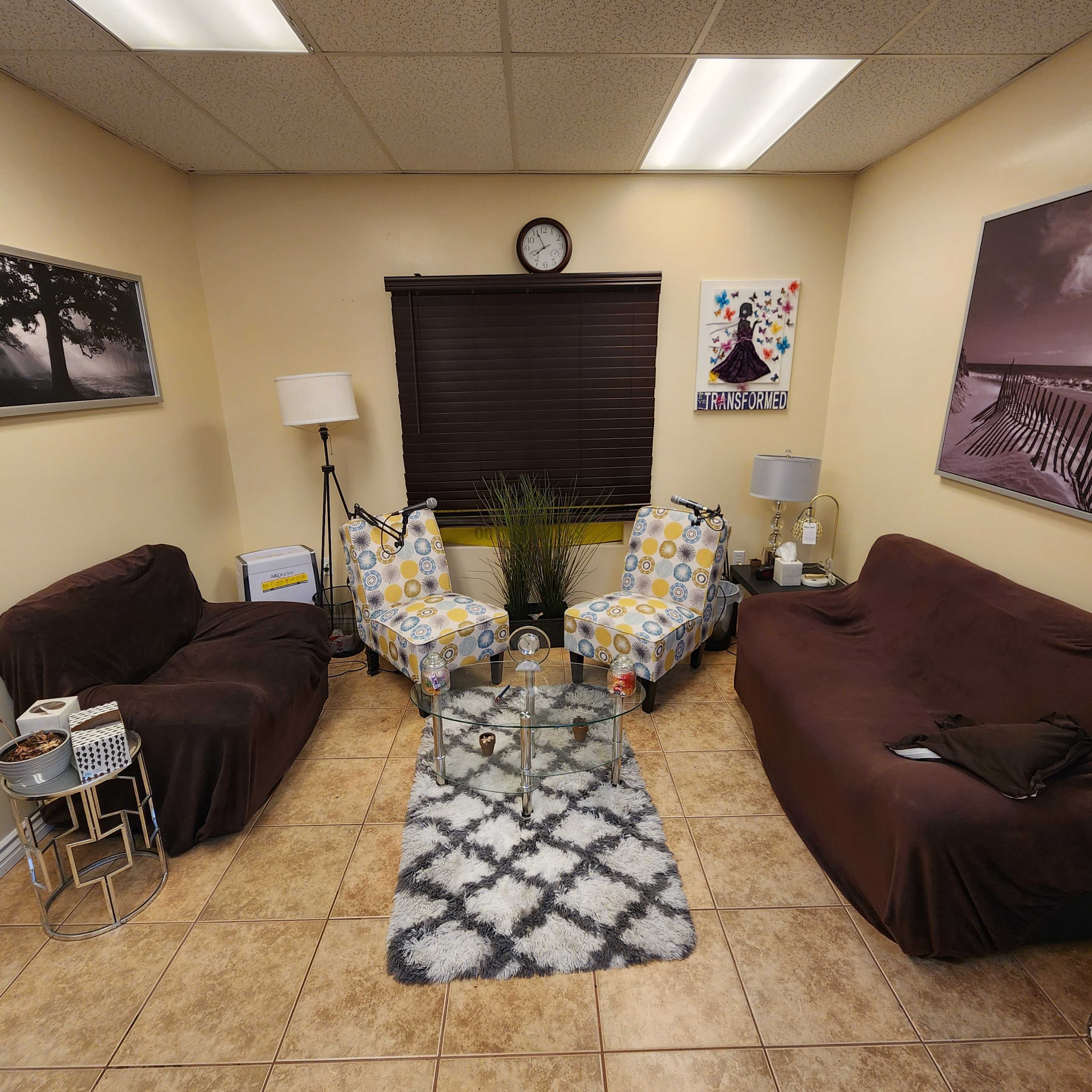 THE LOUNGE Image in Inglewood, Inglewood, CA