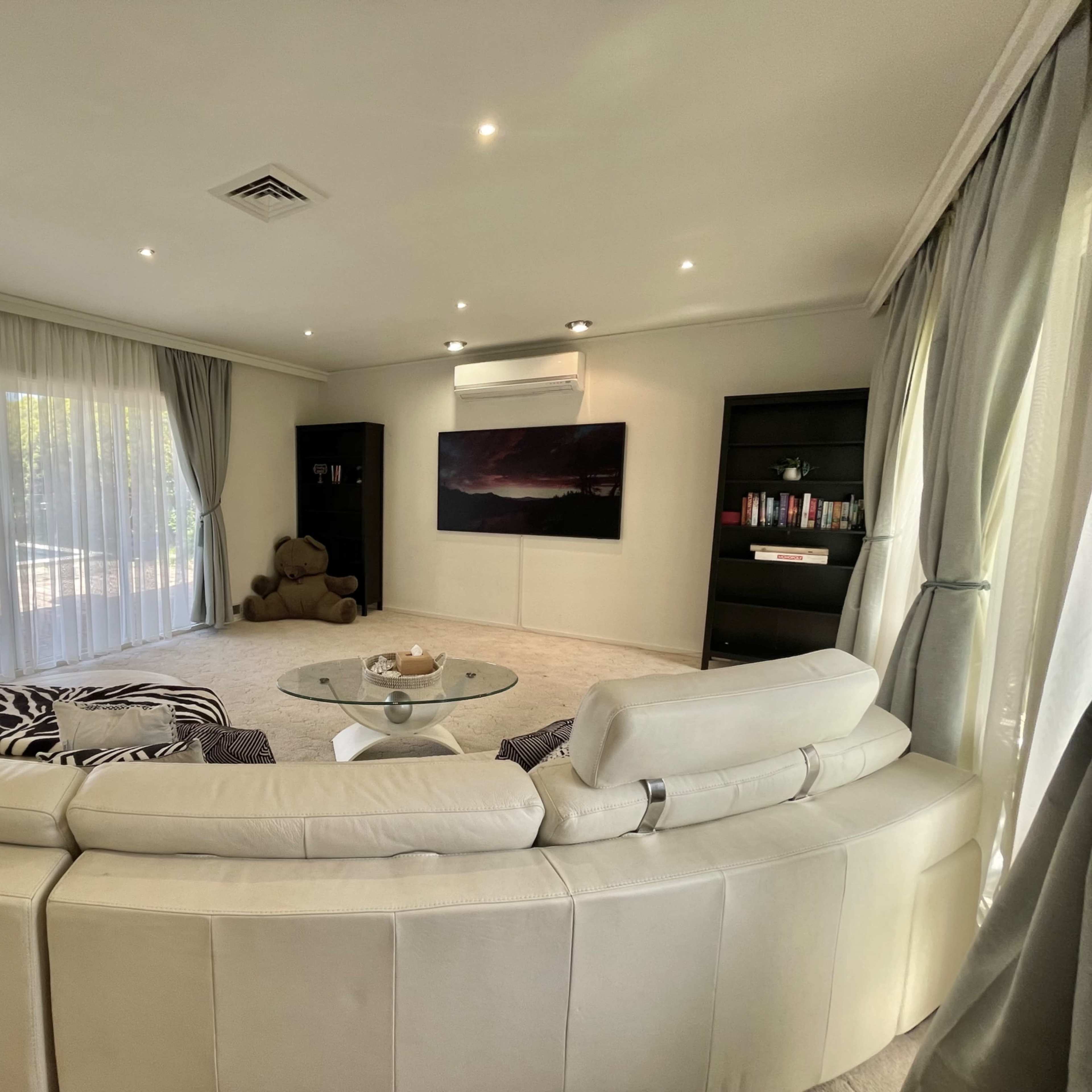 Luxury Poolside Villa Brighton East for Events and Celebrations Image in Melbourne, Melbourne, VIC