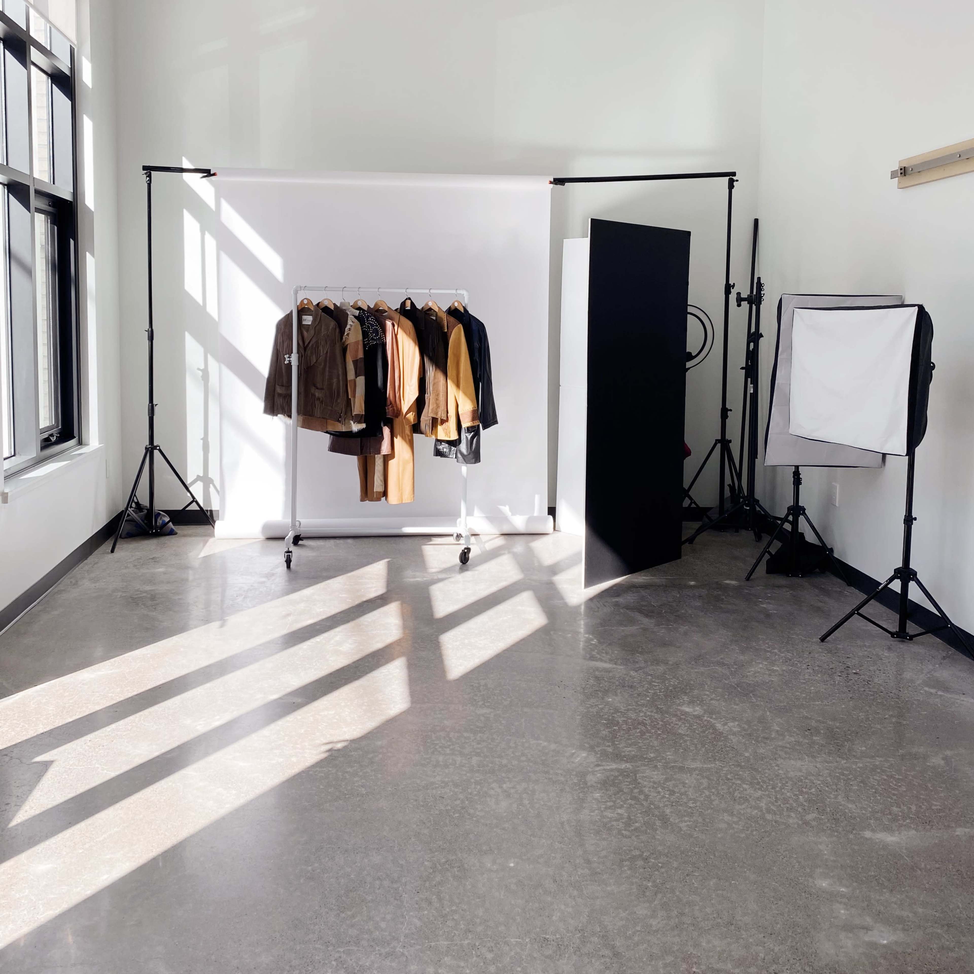 Urban Daylight Studio with direct street access in SE Portland | Perfect for photography and events Image in Southeast Portland, Portland, OR
