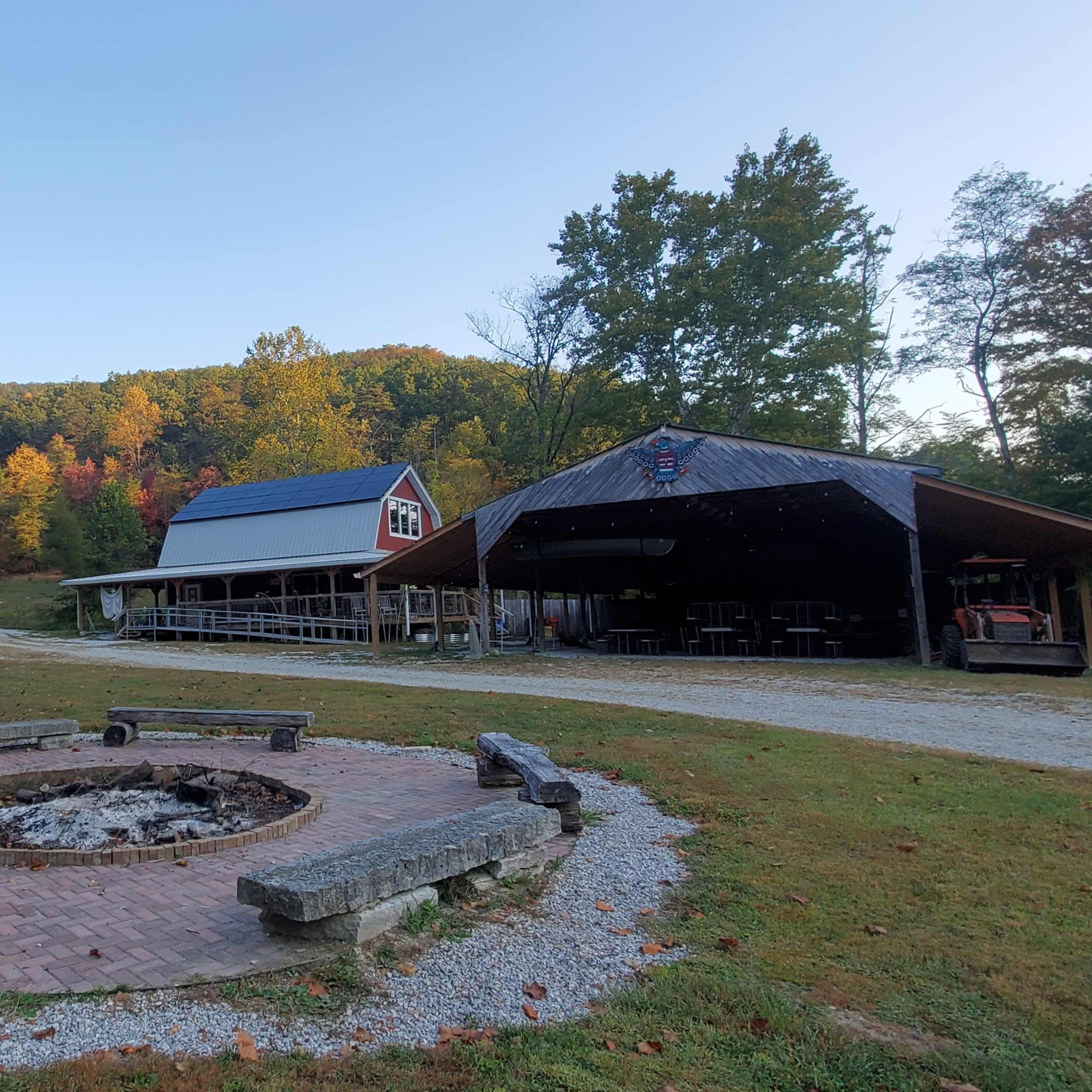 Outdoor Pavilion on a Hundred-Acre Farm Image in , Berea, KY
