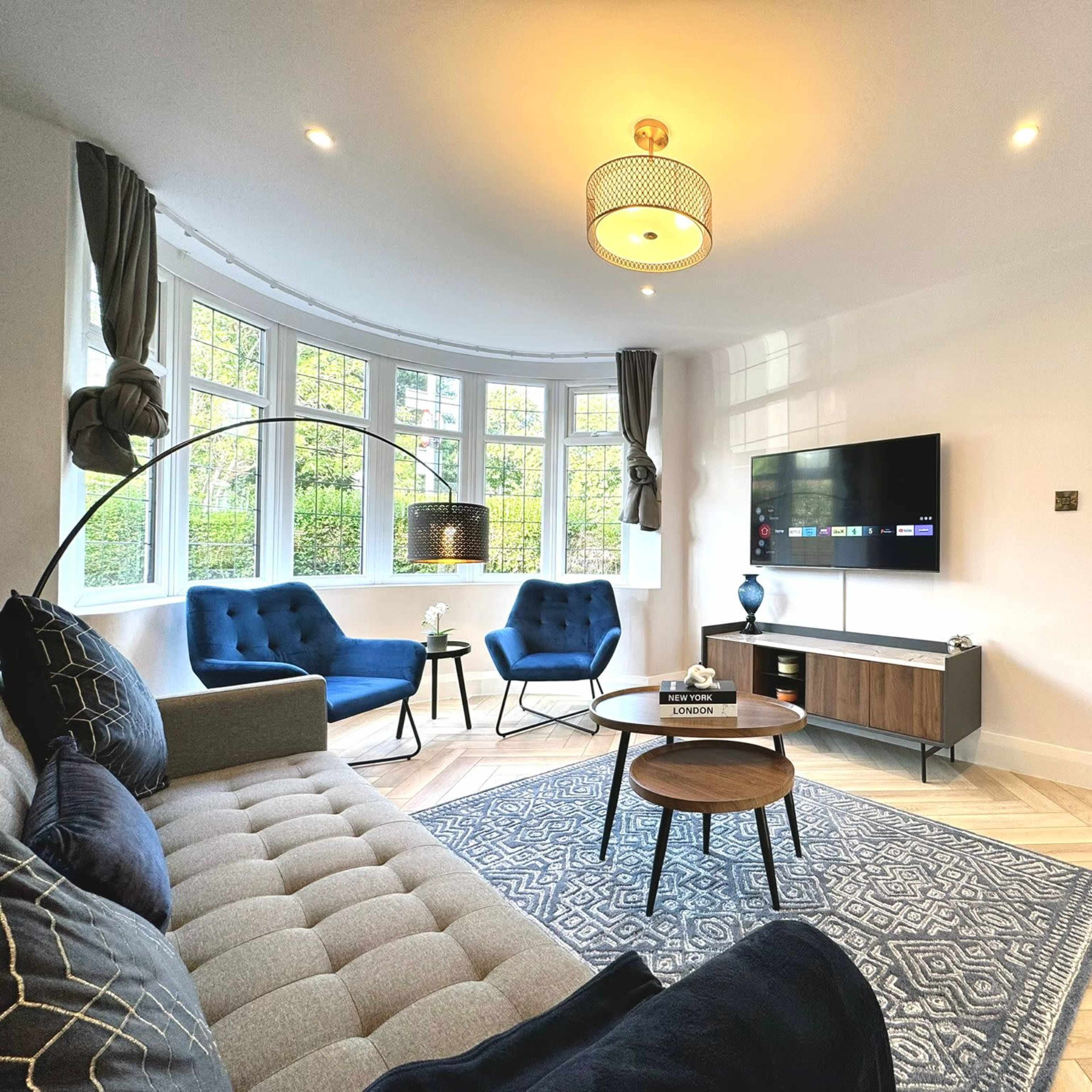 Stunning 4-bed house in Didsbury Image in Manchester, Manchester, England
