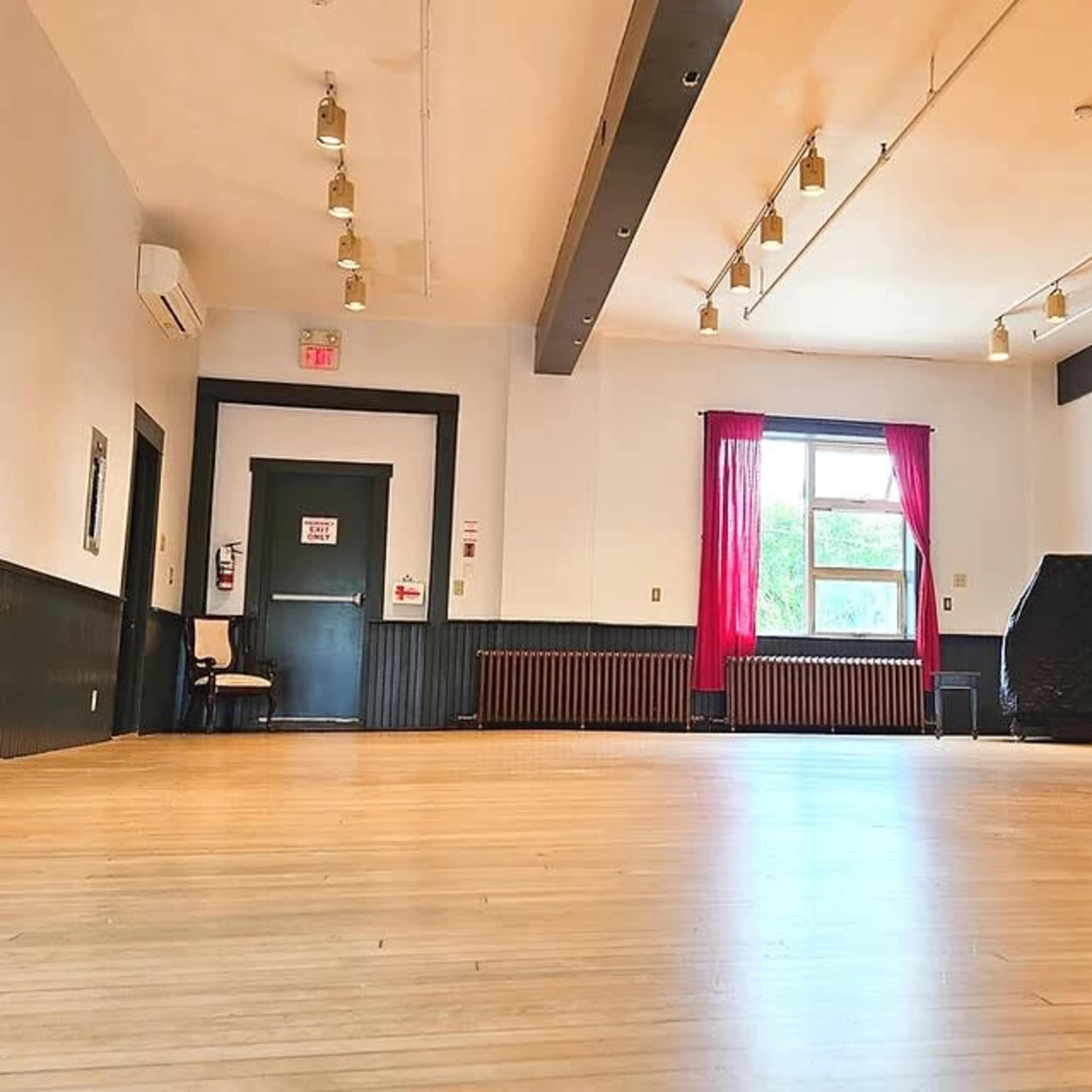 Dance studio Image in Leslieville, Toronto, ON