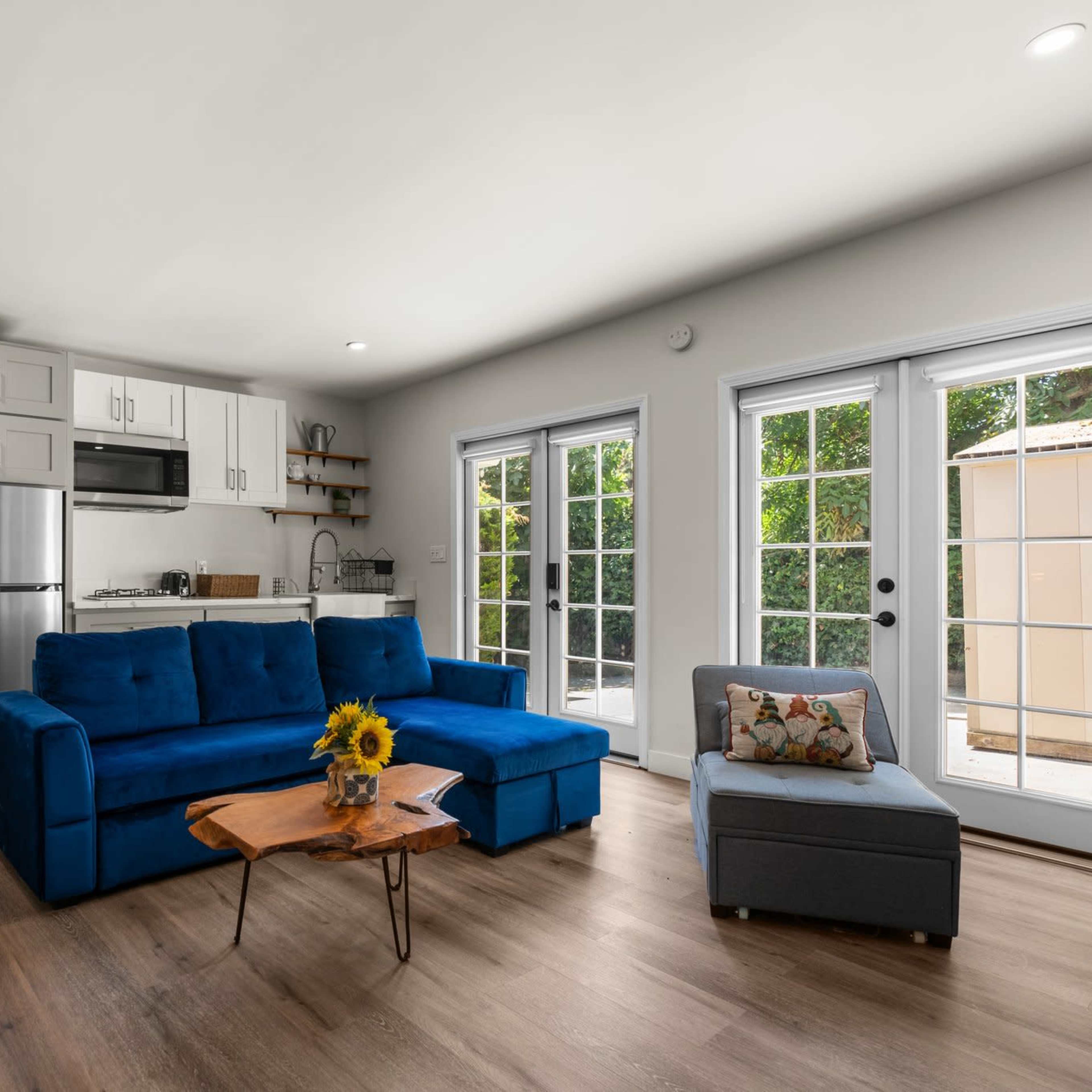 Brand New 1-Bedroom Guest-house in Beverly Hills Image in Beverly Hills, Beverly Hills, CA