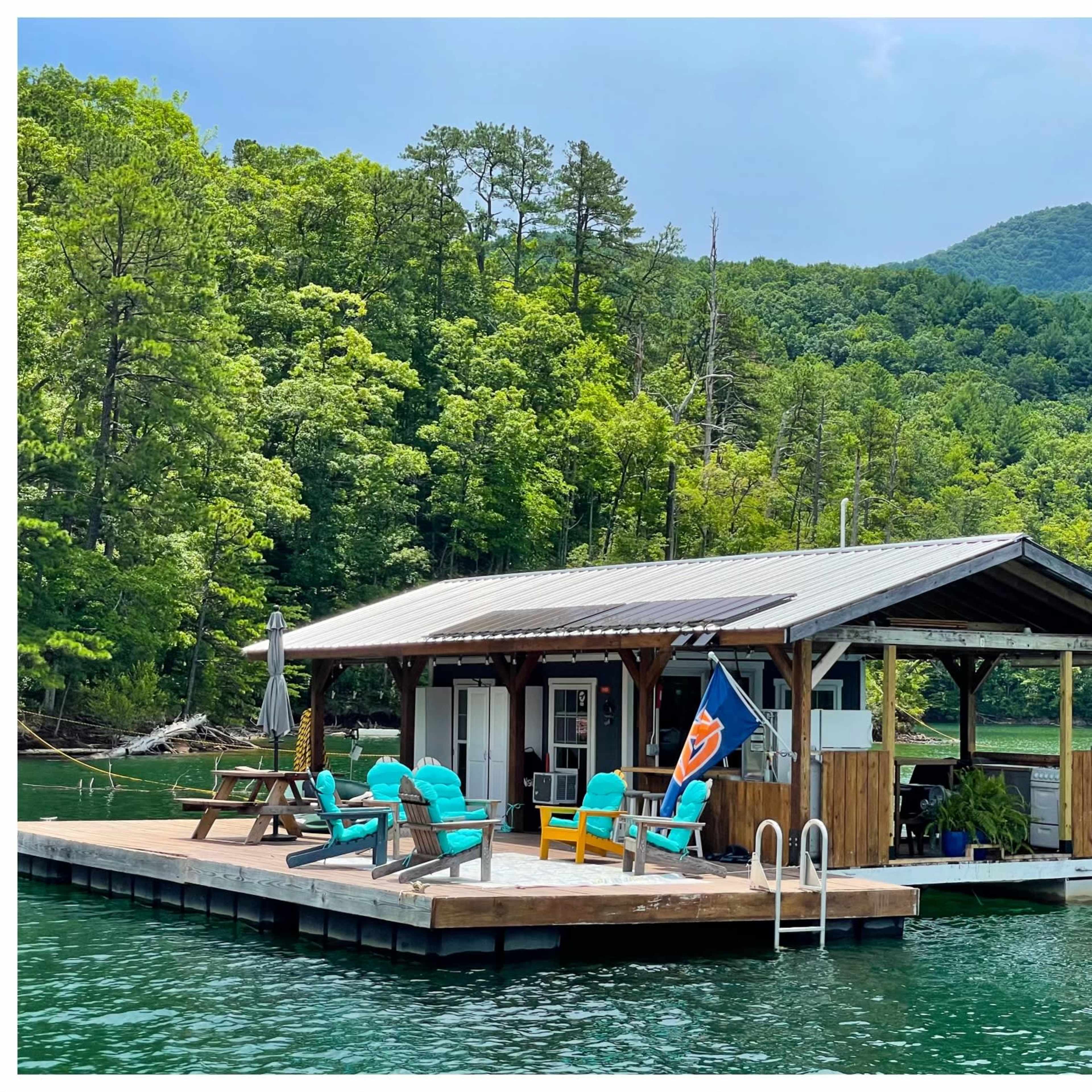 Gorgeous Floating House nestled in The Great Smokey Mountains Image in , Fontana Dam, NC
