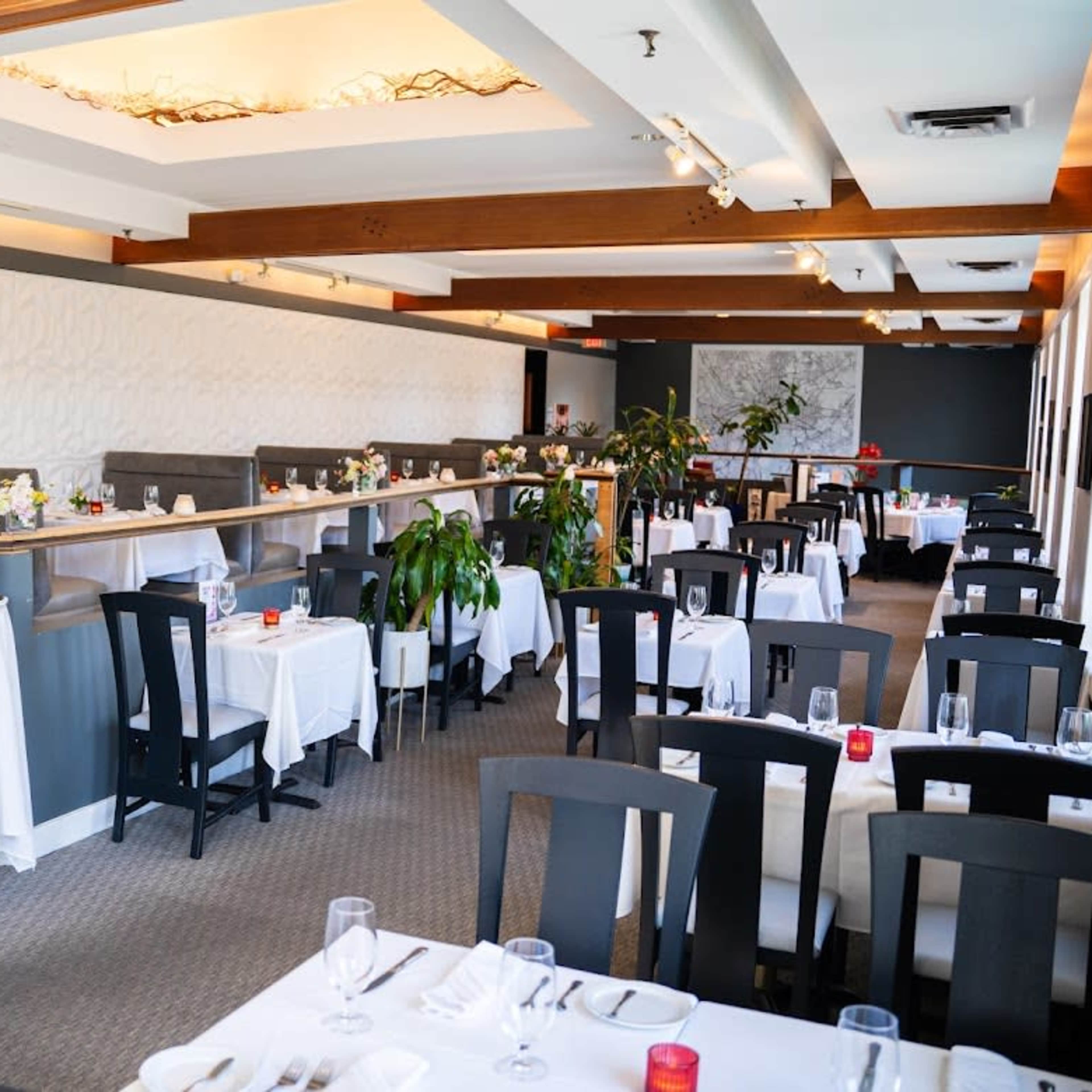 Elegant Spacious Restaurant Space Image in Woodley Park, Washington, DC