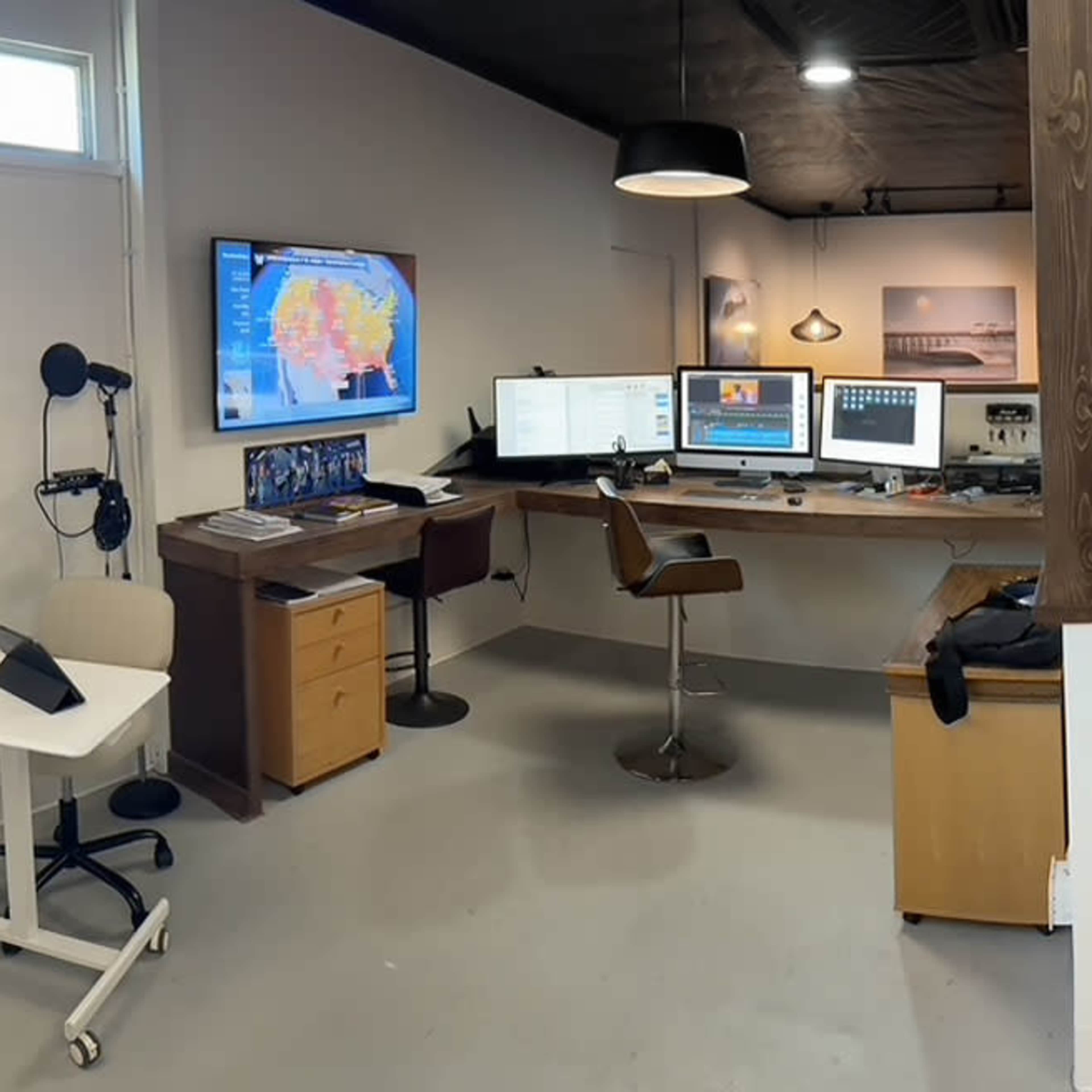 Versatile Video and Podcast Studio Image in South Oceanside, Oceanside, CA