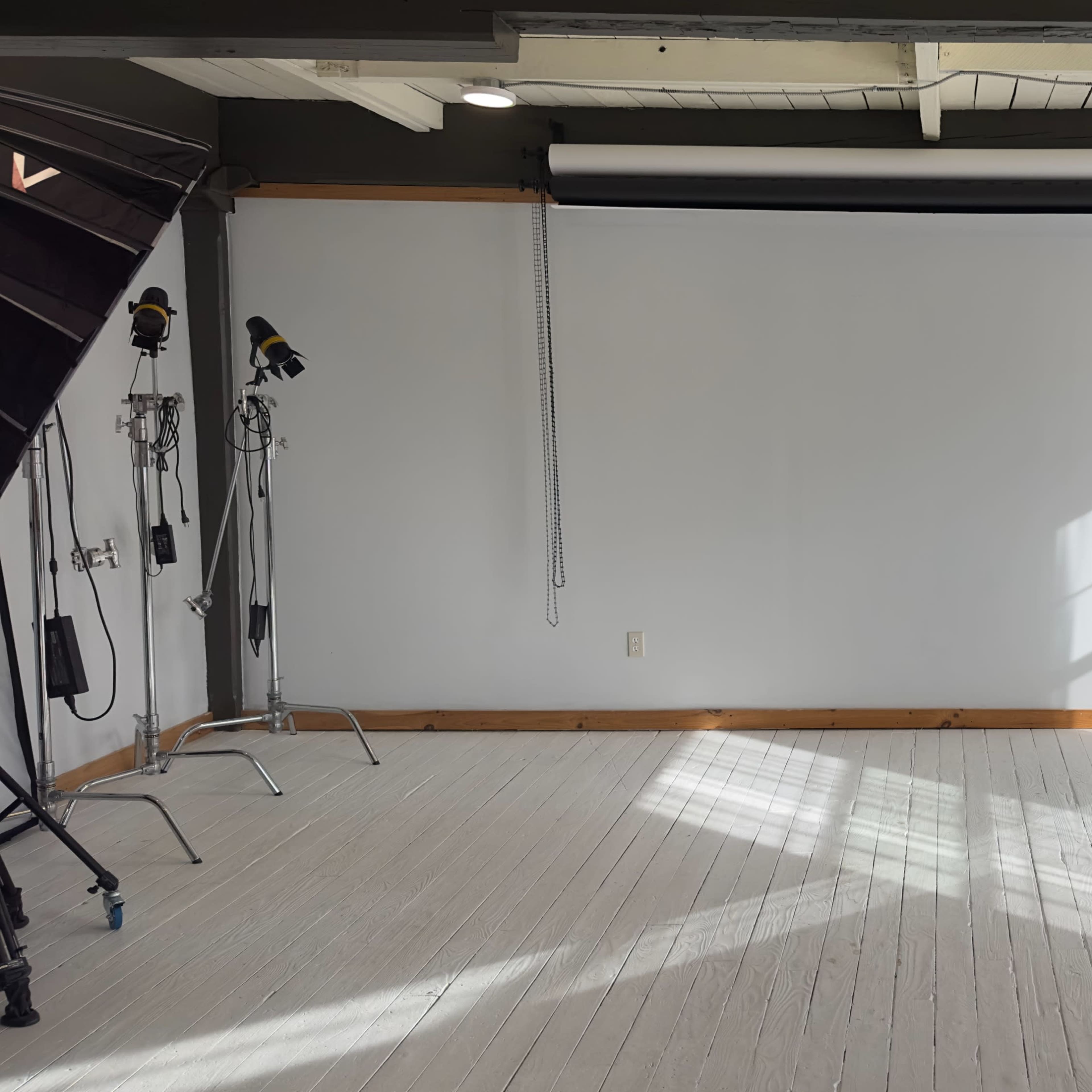 Downtown Studio with Natural Light Image in Littleton, Littleton, NH