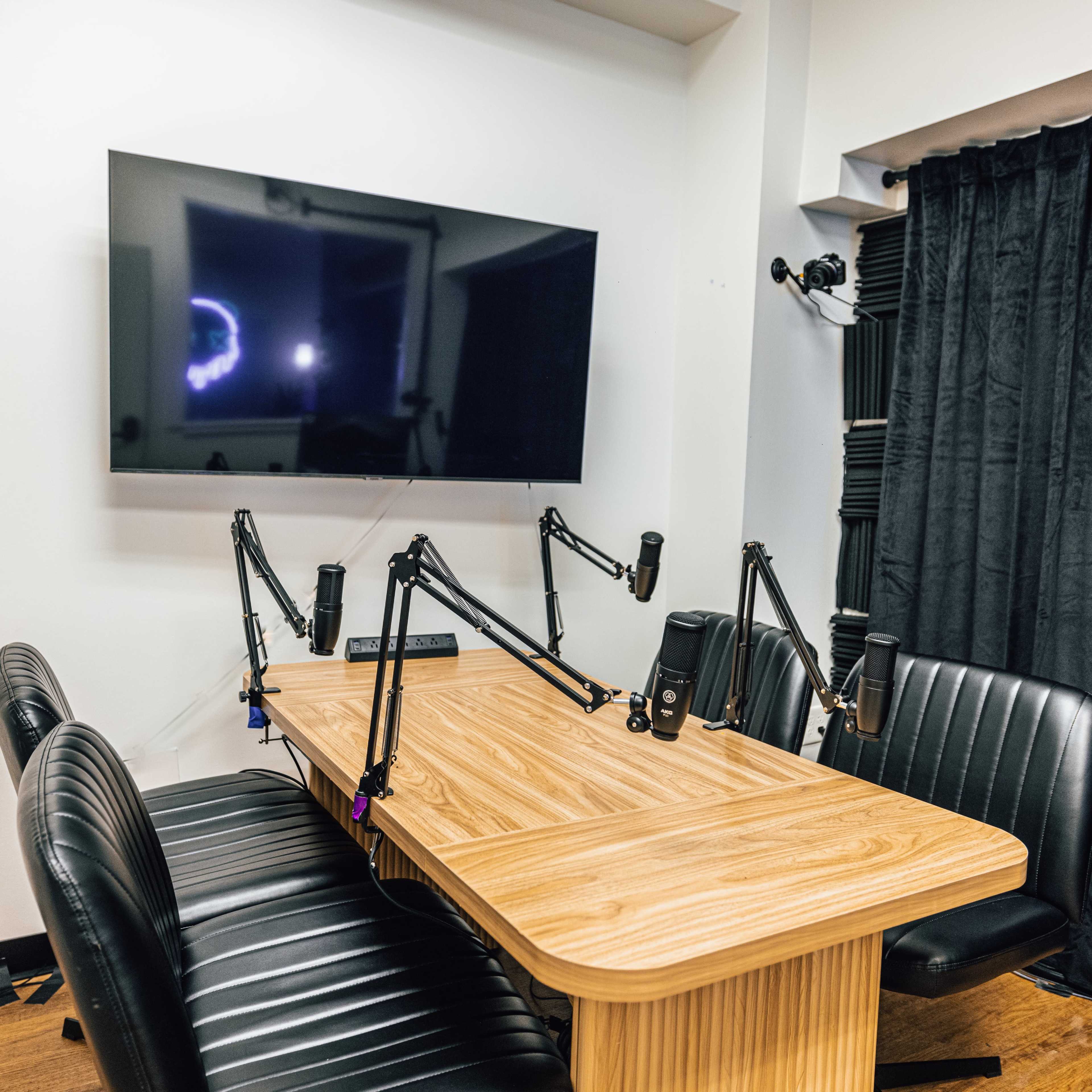 High Definition Studios: Premier Podcast Production Space Image in Penn Quarter, Washington, DC
