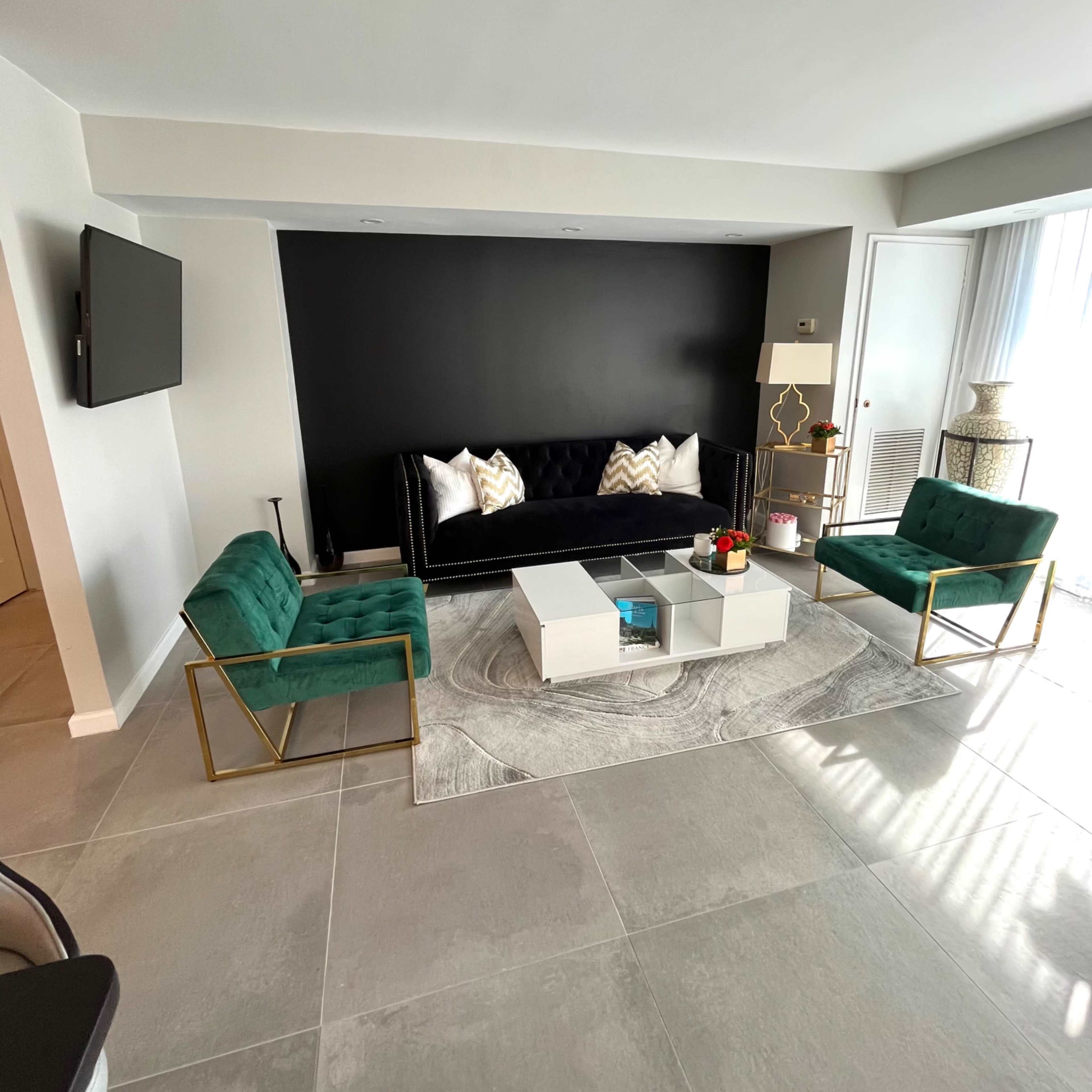 Beautiful, bright open space apartment in Bethesda Image in Potomac, Bethesda, MD