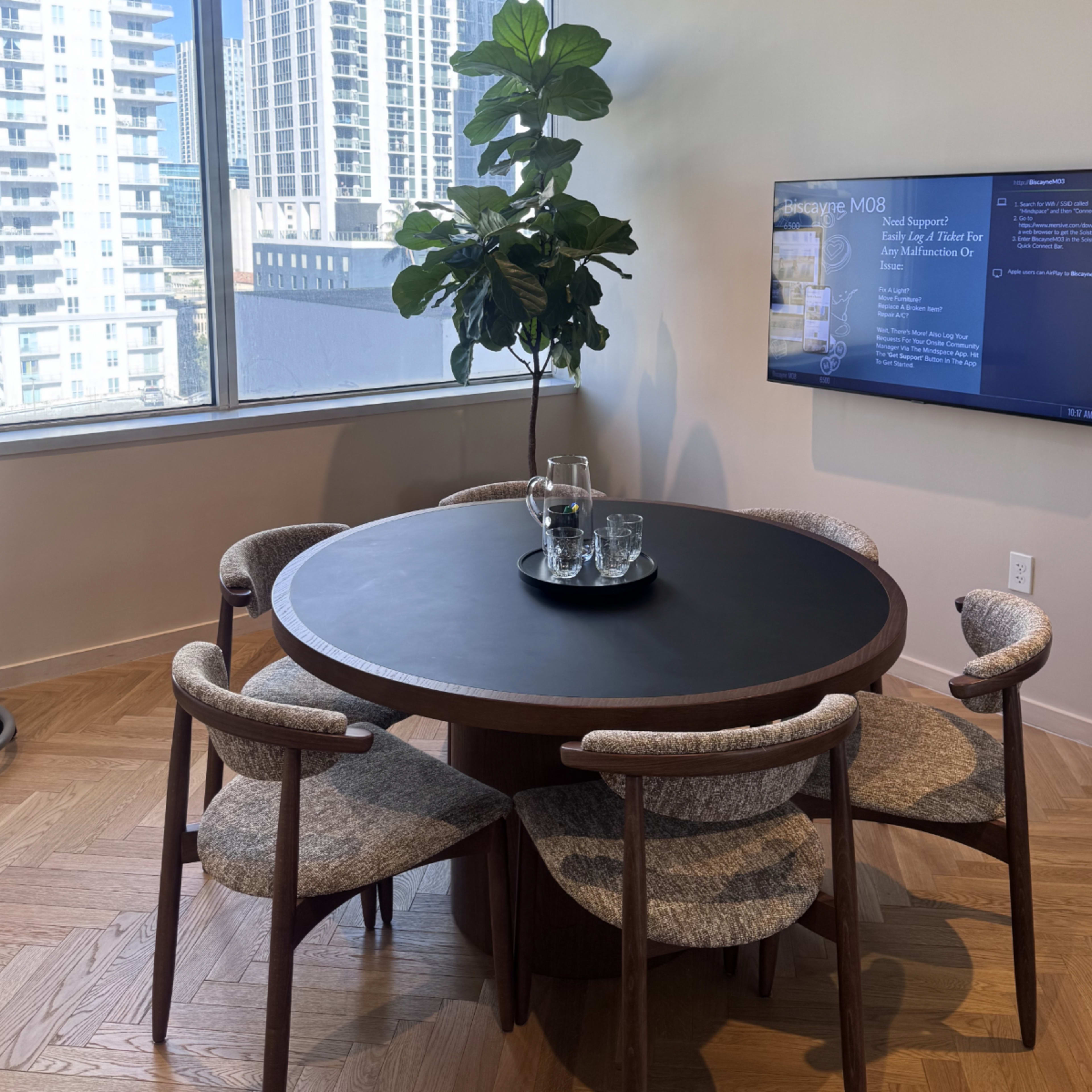 Meeting Room Downtown (Up to 6 people) Image in Downtown Miami, Miami, FL
