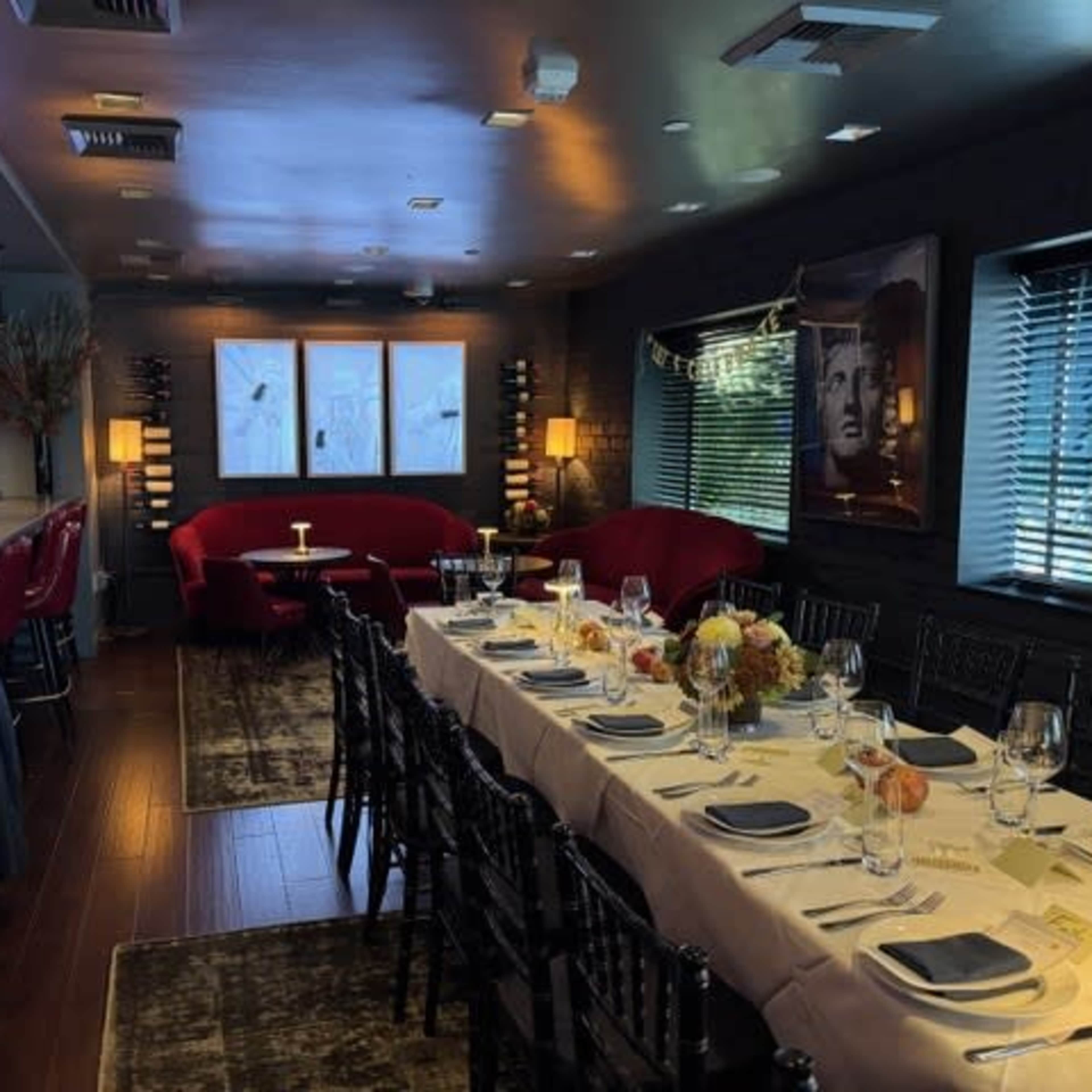 Modern space available for business meetings, events, and more! Image in Beverly Hills, Beverly Hills, CA