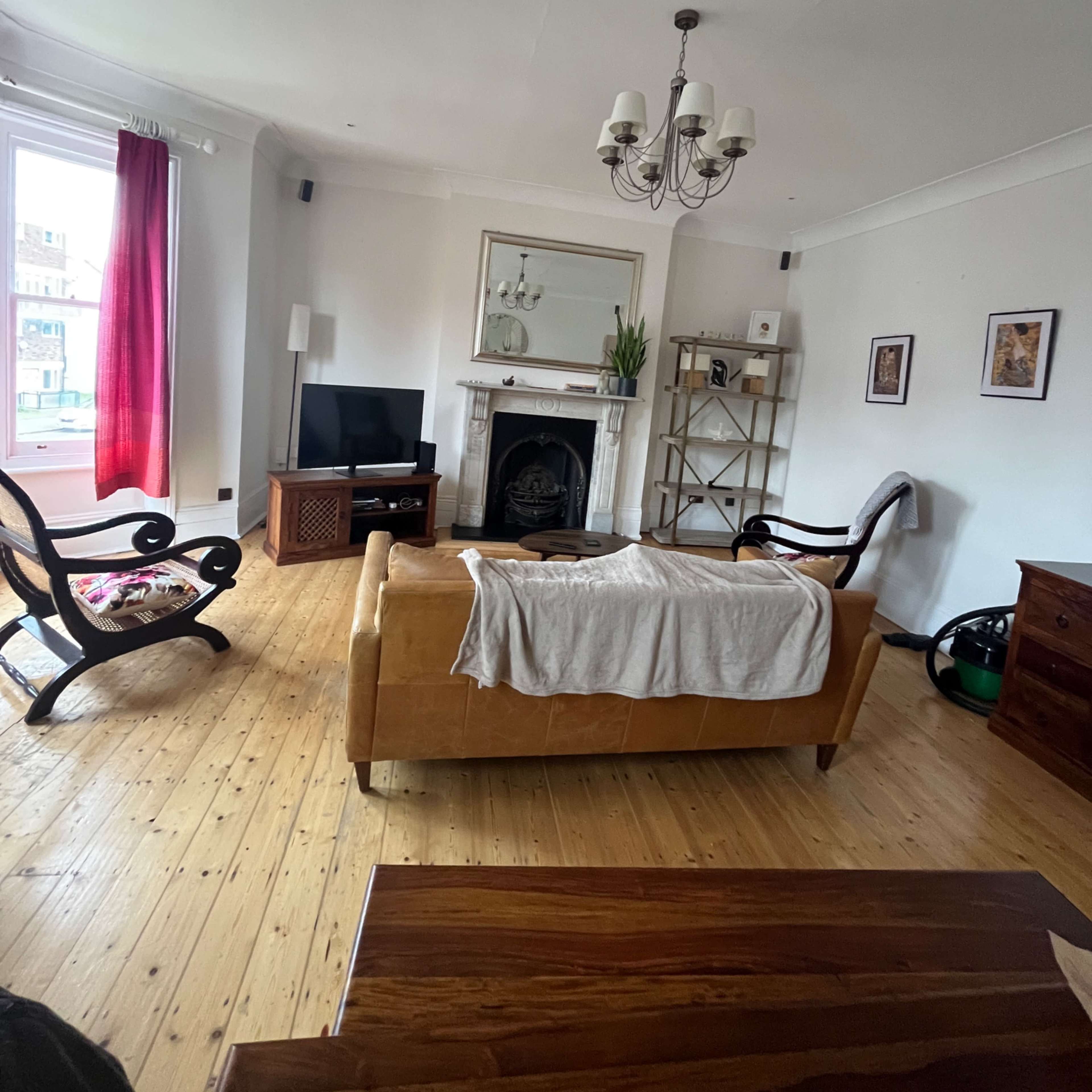 Urban, three-storey apartment, shabby chic Image in London, London, England