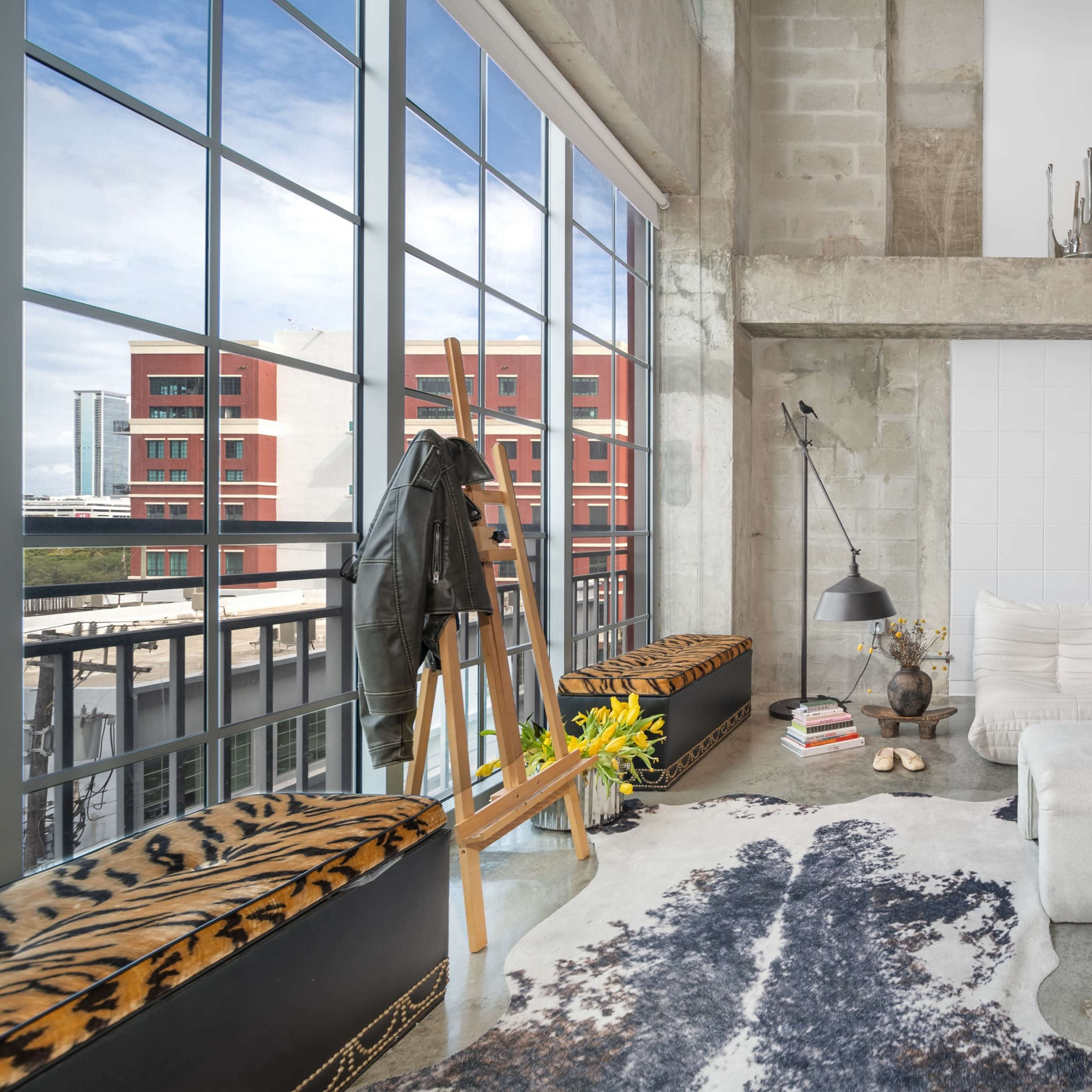 Natural Light Loft - Editorials, Ad Campaigns, Personal Brand Shoots Image in Town Square, Miami, FL
