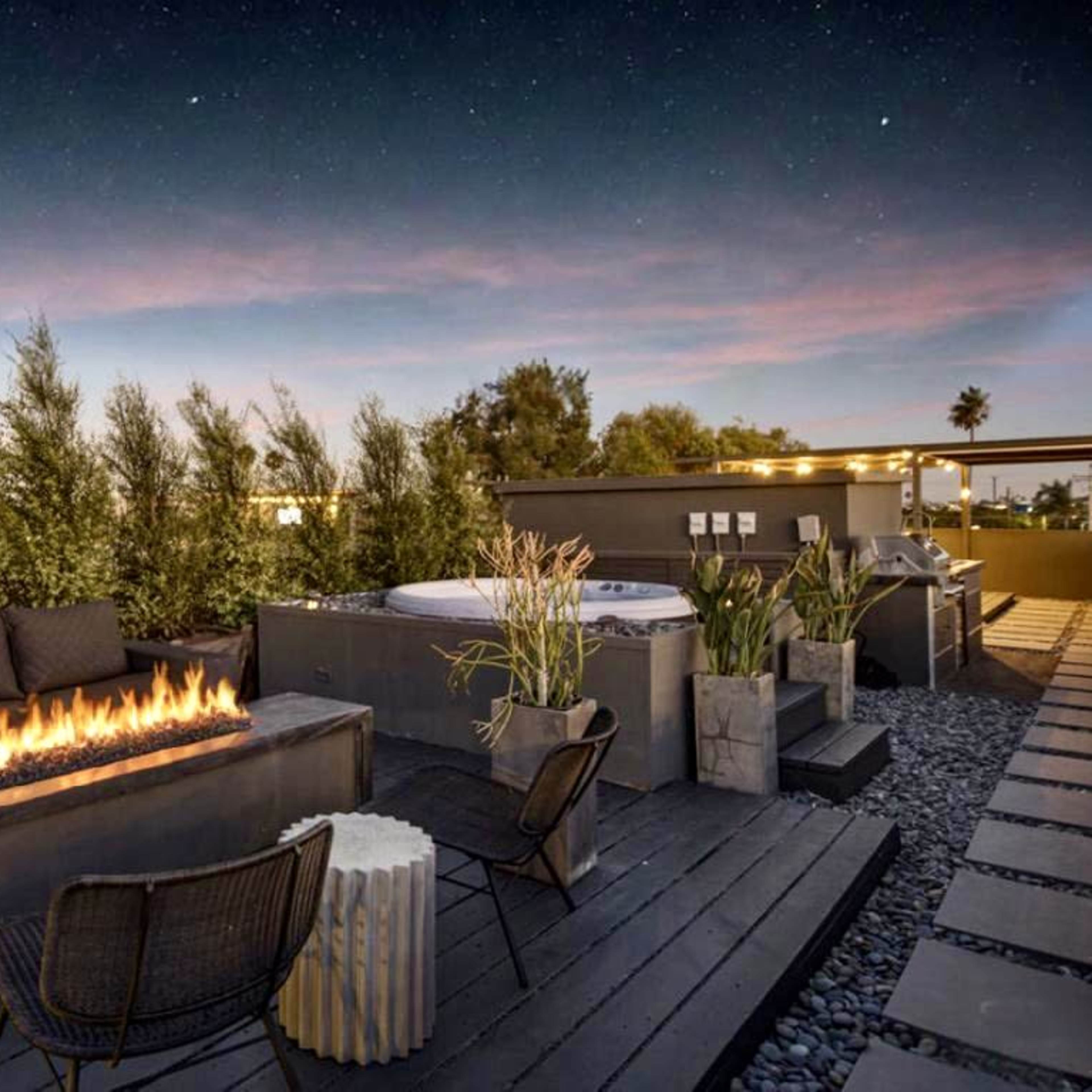 Venice Beach Gem: Rooftop Hot tub Theater Firepit Image in Venice, Los Angeles, CA
