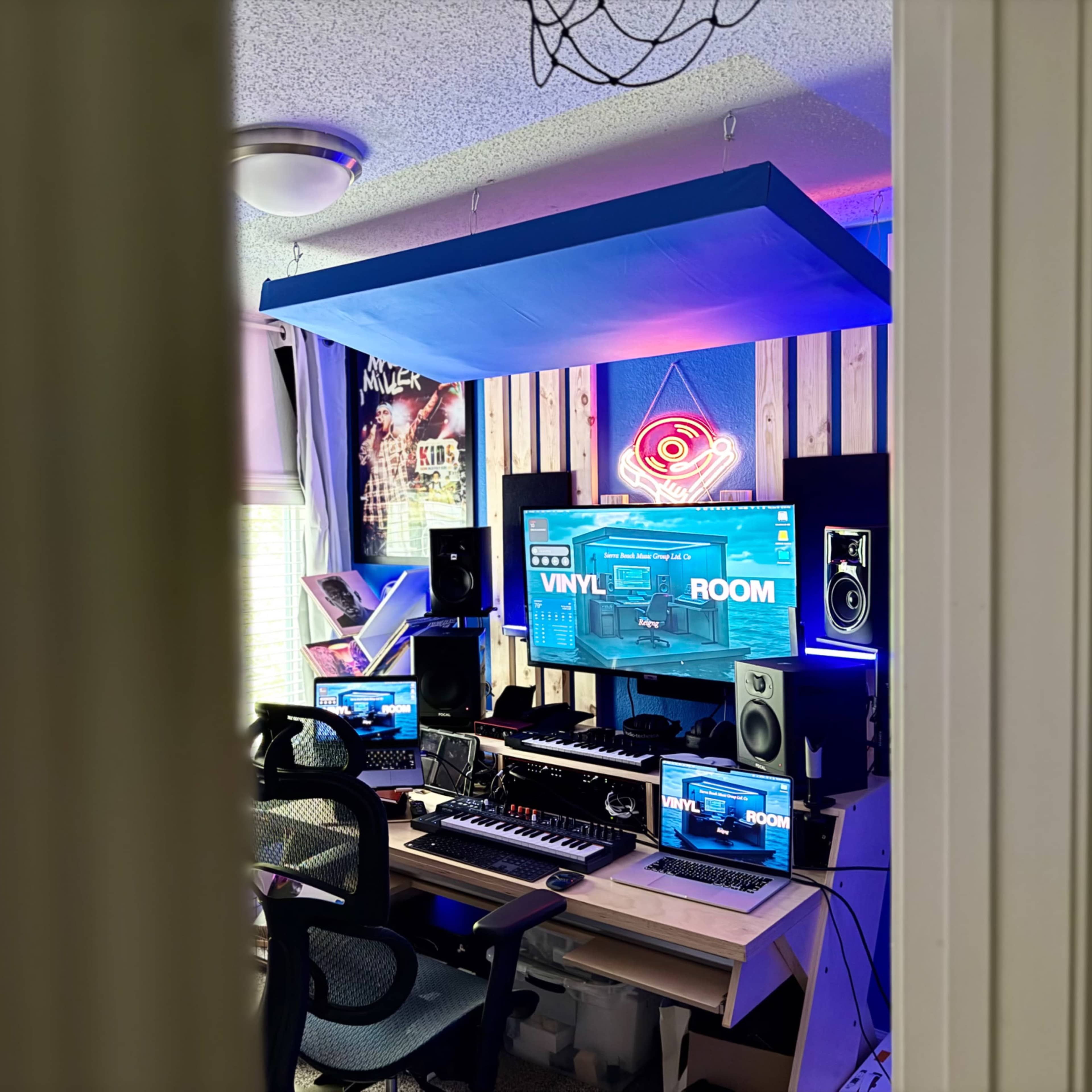 Vinyl Room II Image in Stonecrest, Stonecrest, GA