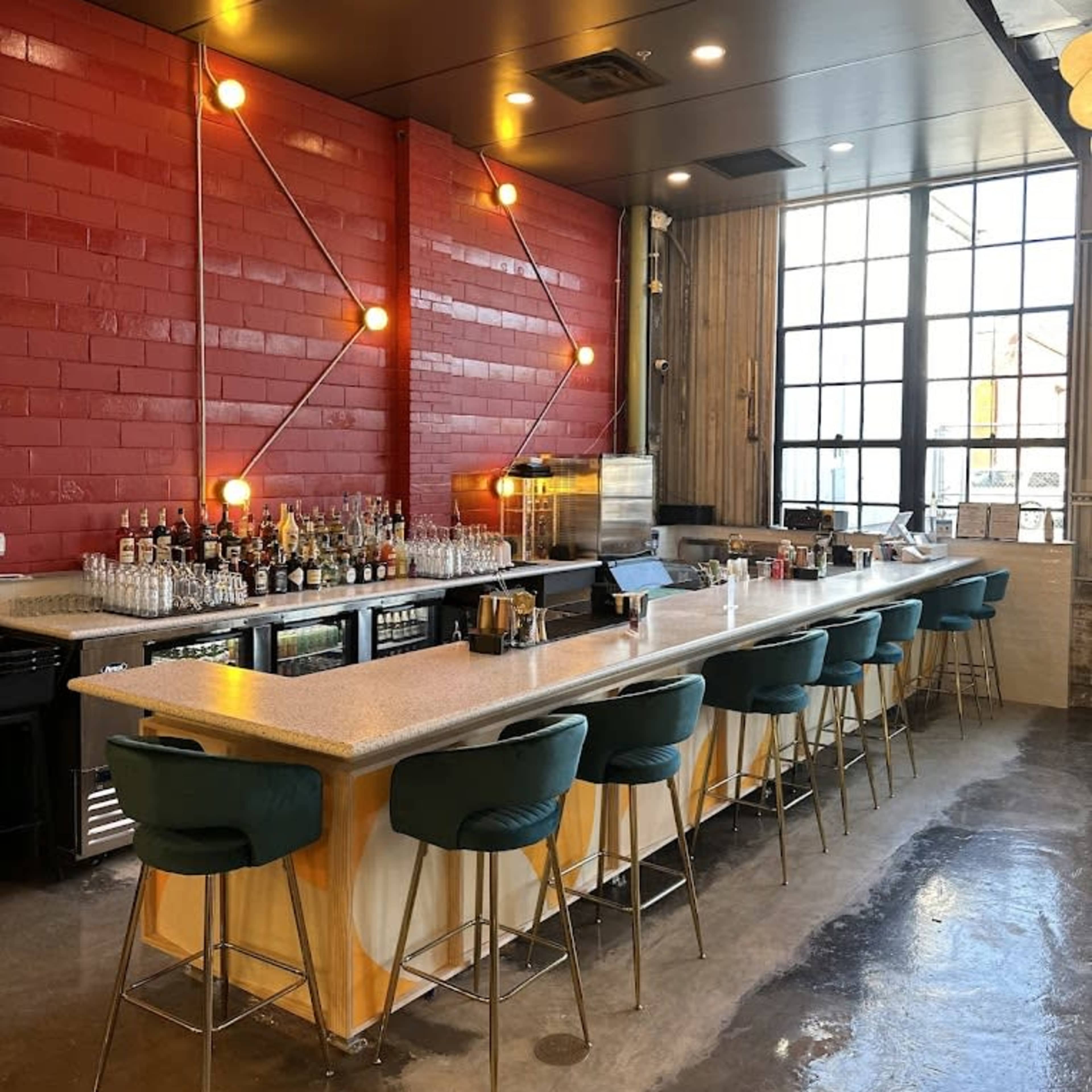Charming Beverage Bar in Historic Building with Patio Seating Image in Greater Eastwood, Houston, TX