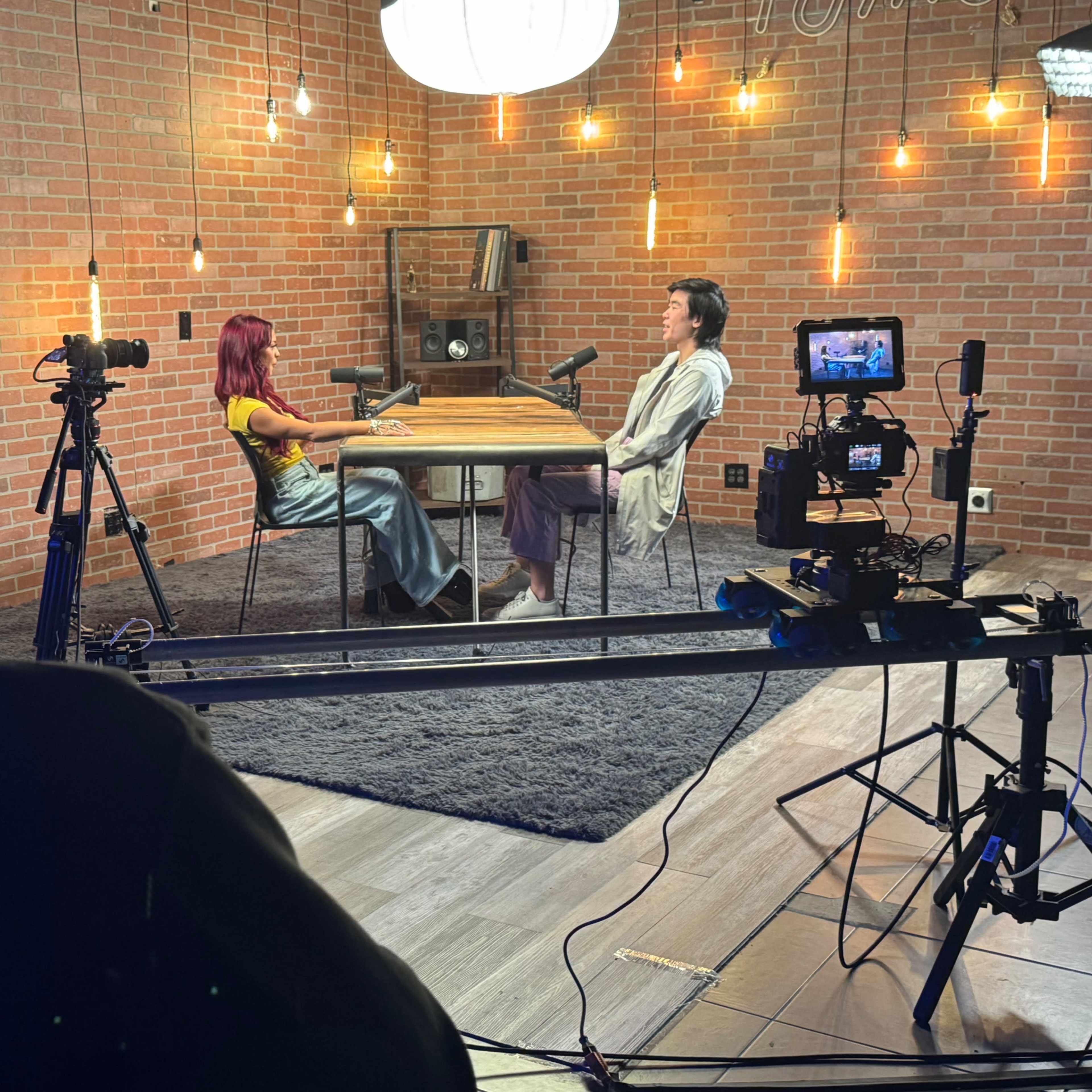 Podcast/ Multicam/ Full Service / 4 separate sets, 2 podcast studios, private parking, Only 5 star ratings. Image in Coral Way, Miami, FL