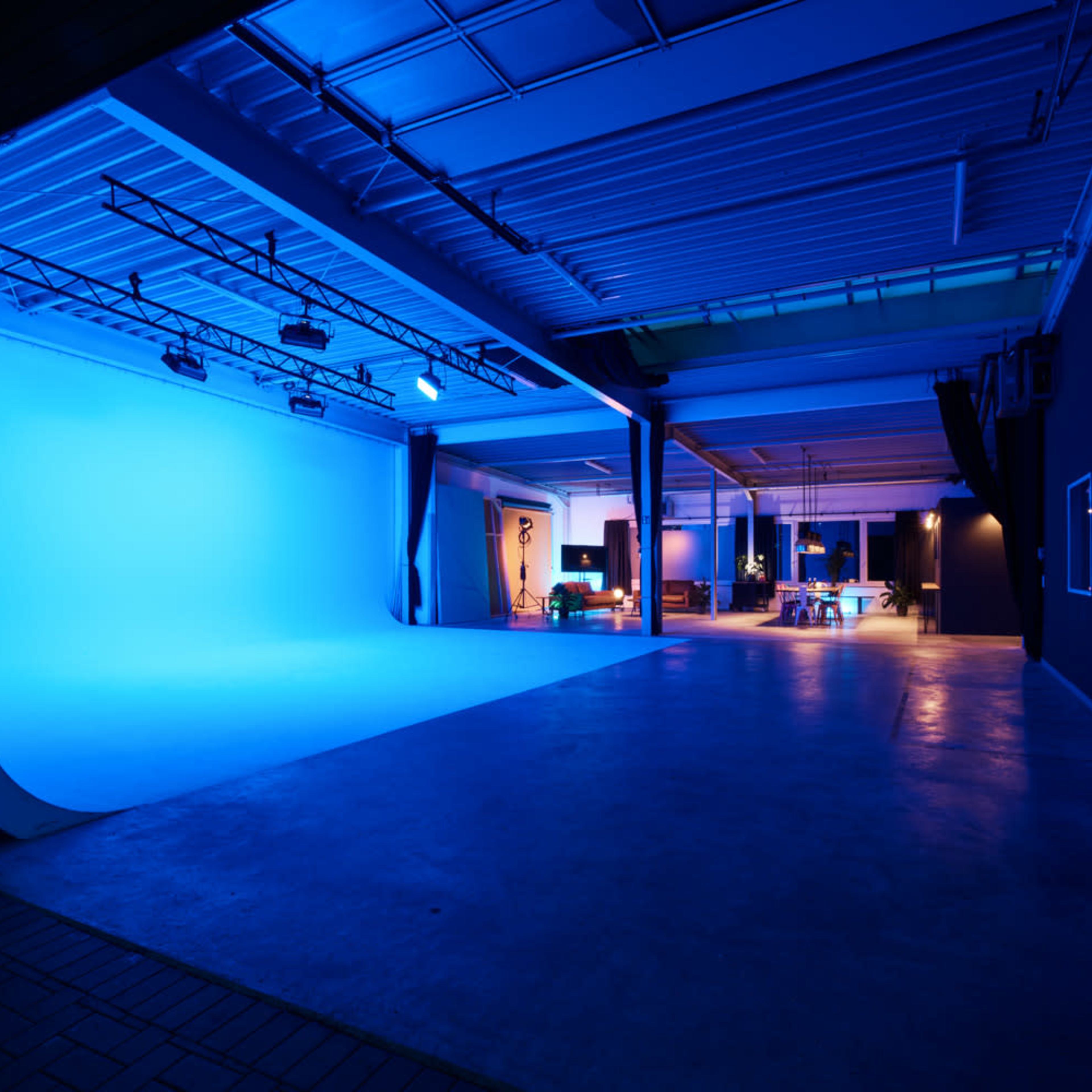 Film- und Fotostudio mit knapp 400qm kurz vor Frankfurt Bild in Hösbach, Hösbach, BY