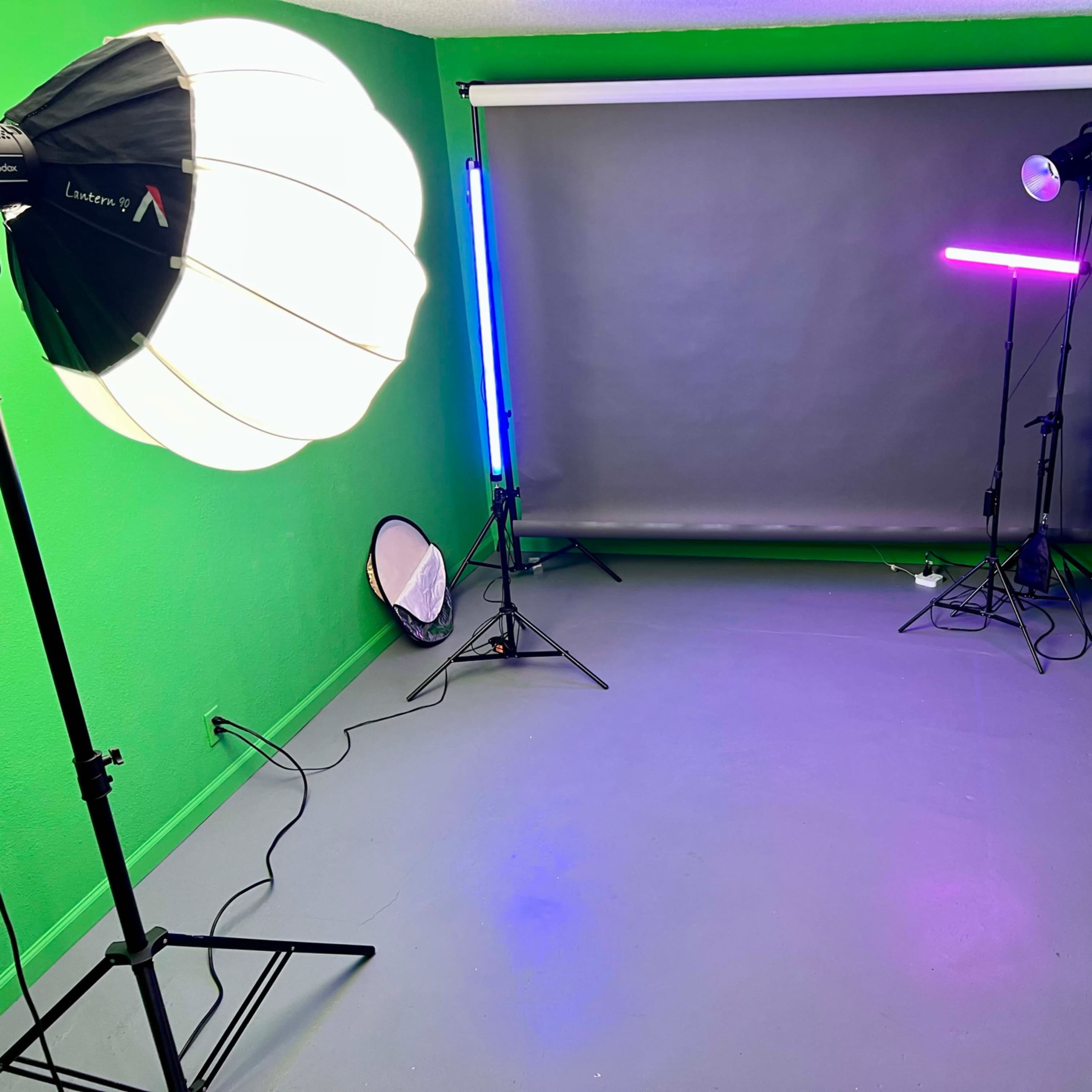 Photography, Filmmaking and Podcast Station Studio with Green Screen Room for your Creative work in Central El Paso! Image in Hidden Valley, El Paso, TX