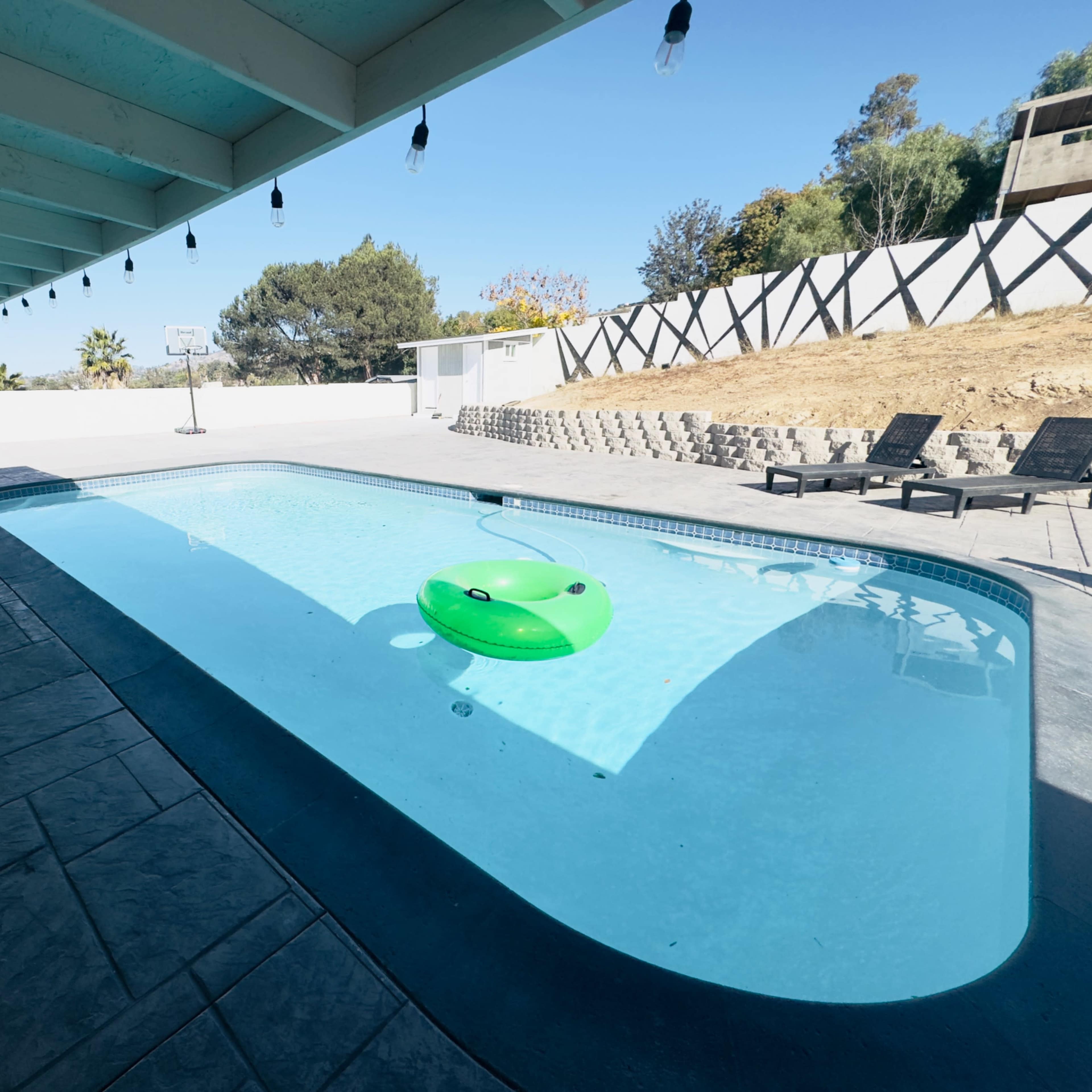 Spacious Backyard Pool Retreat for Parties and Gatherings Image in La Presa, Spring Valley, CA