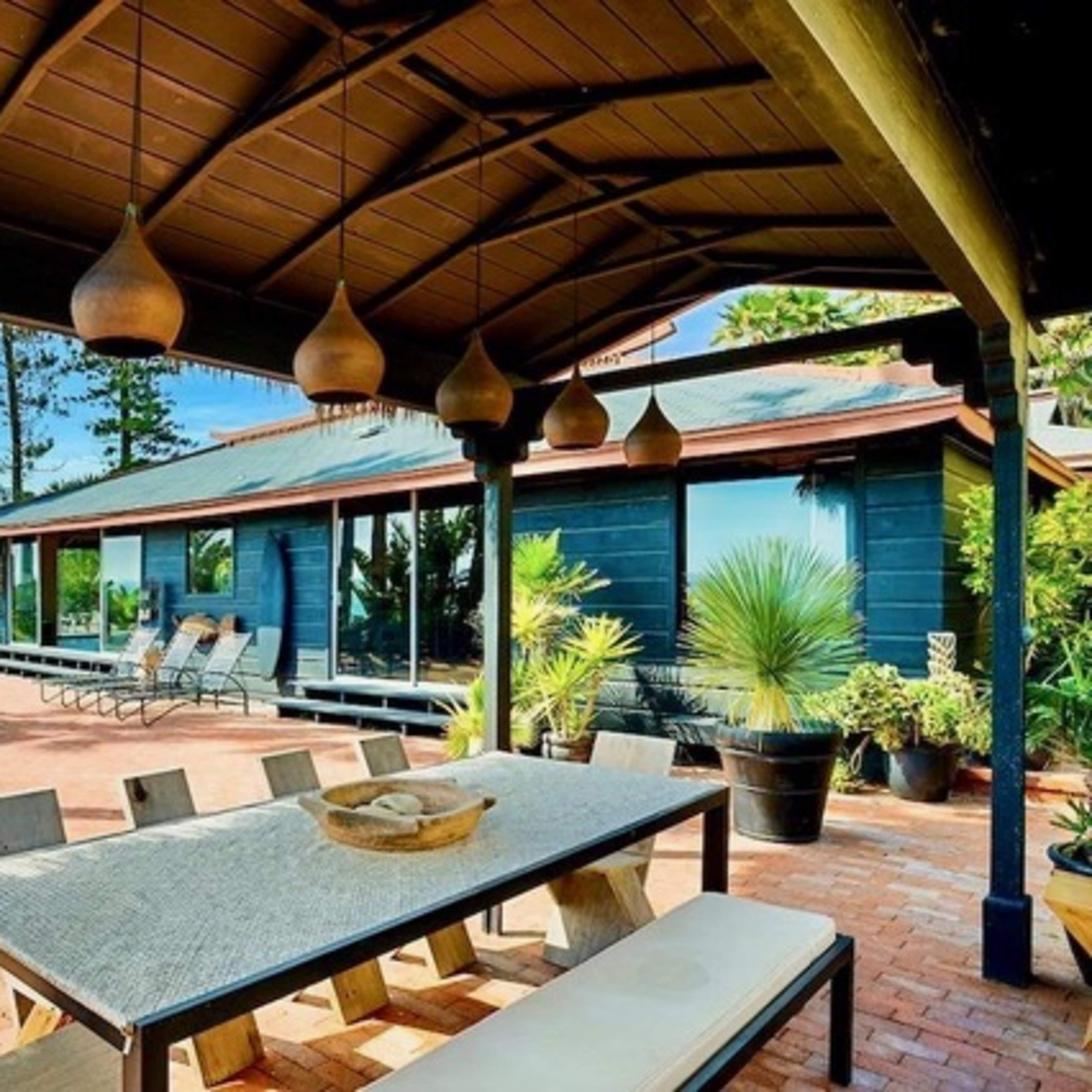 Designer Beach Bungalow with Tropical Yard & Patios Image in Malibu, Malibu, CA