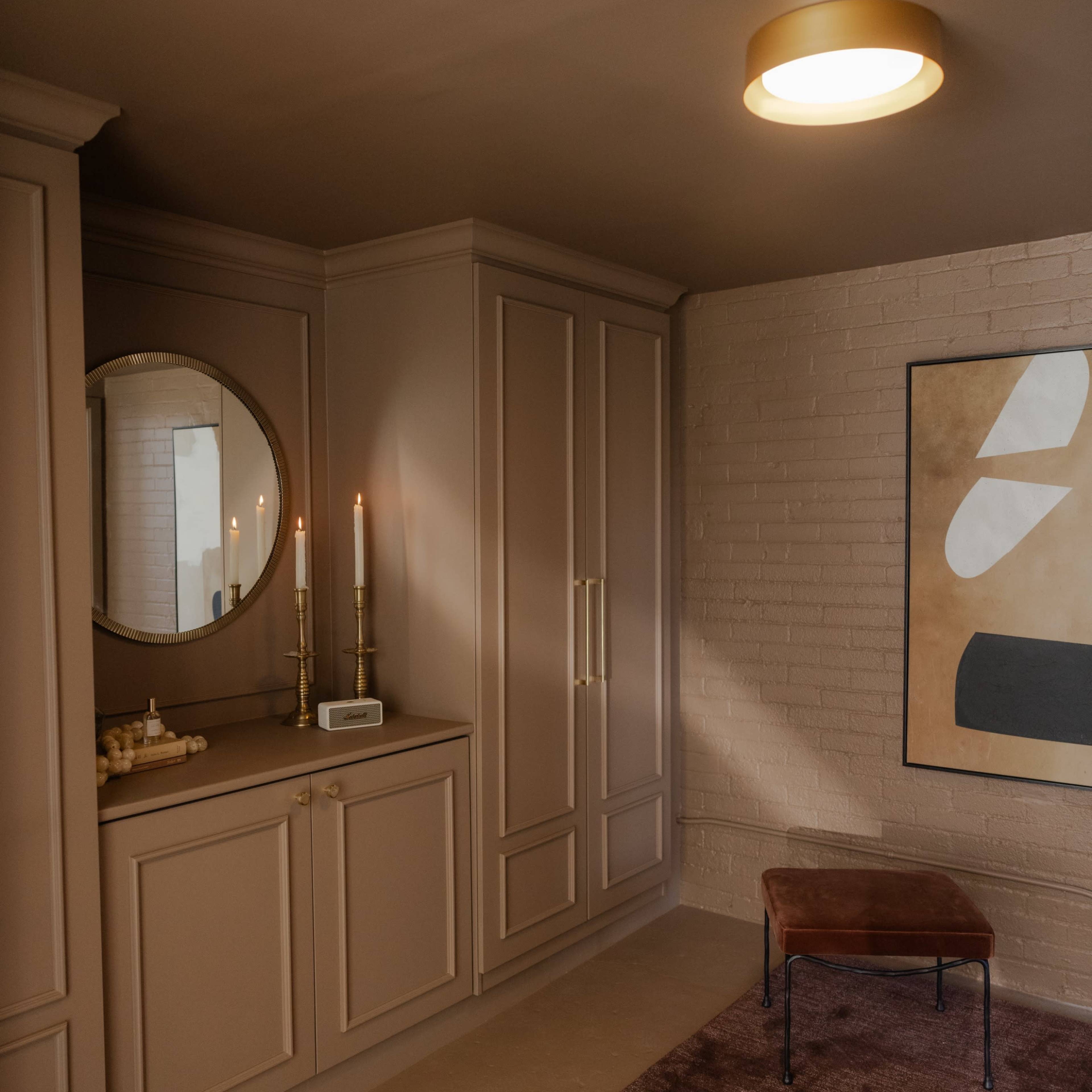 The Studio East - The Closet Image in Near South Side, Chicago, IL