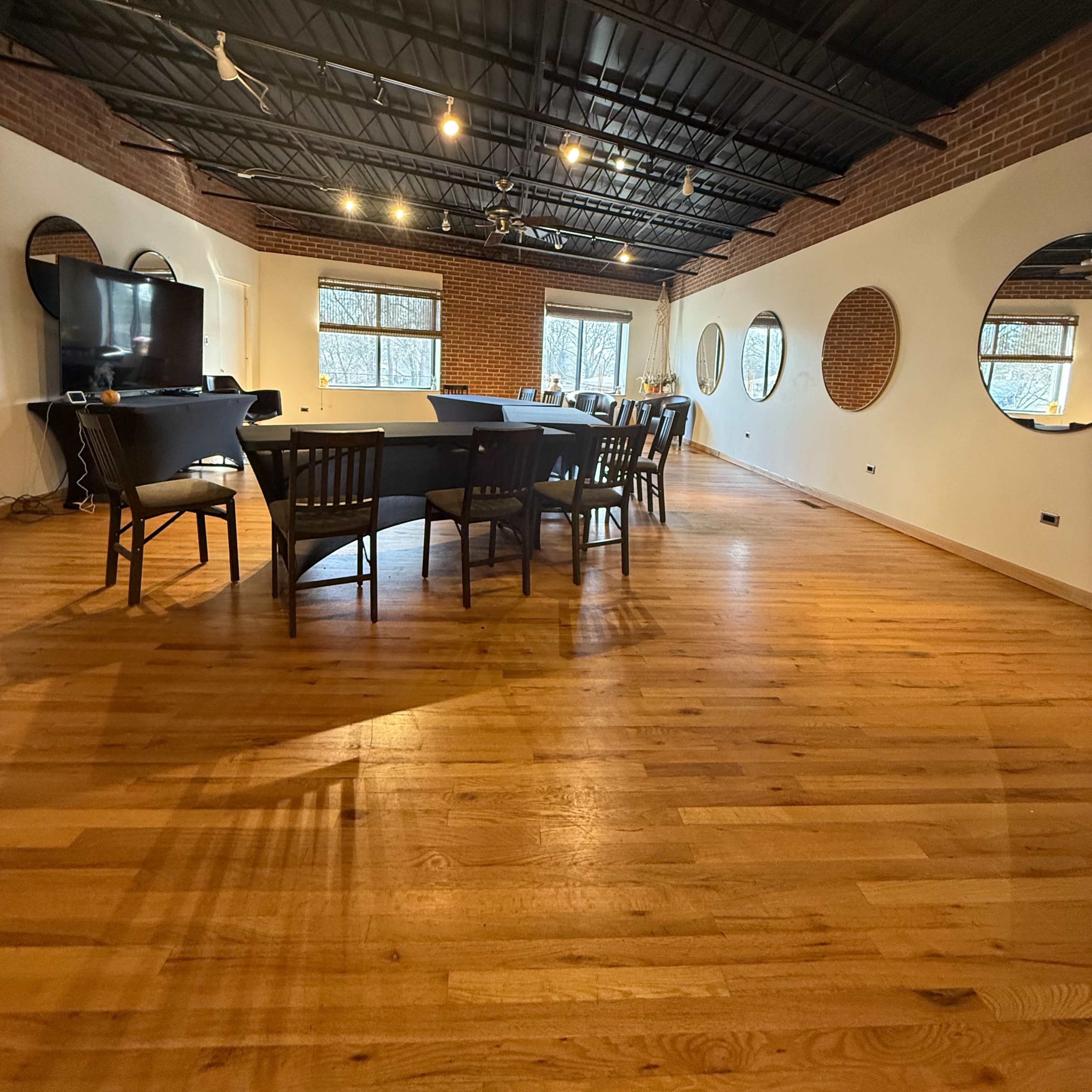 Baby Shower/ Wedding Shower/ Team Meeting/ Yoga/ Pilates Image in Pleasant Ridge, Pleasant Ridge, MI