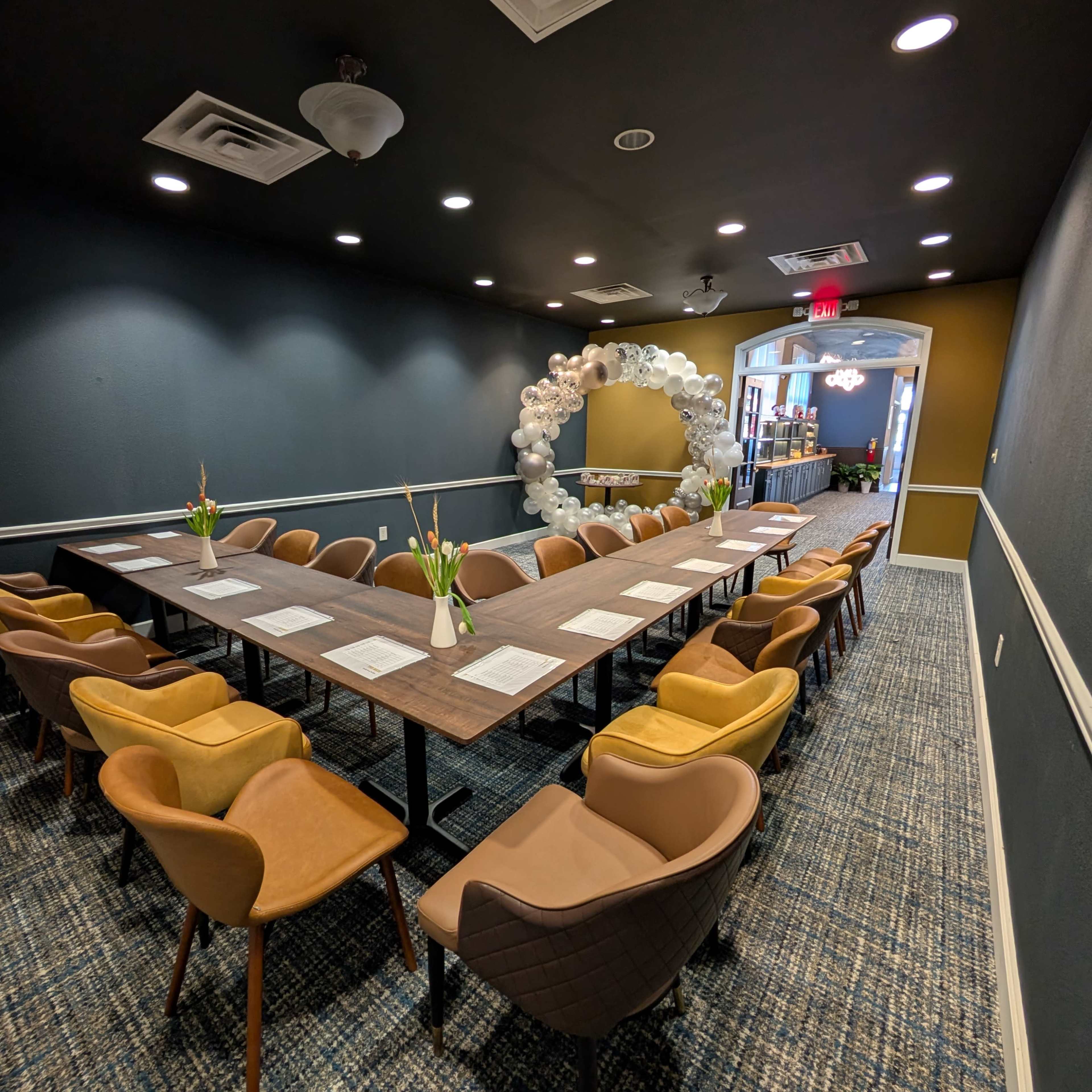 Cozy Private Room in a Brunch Café Image in Duluth, Duluth, GA