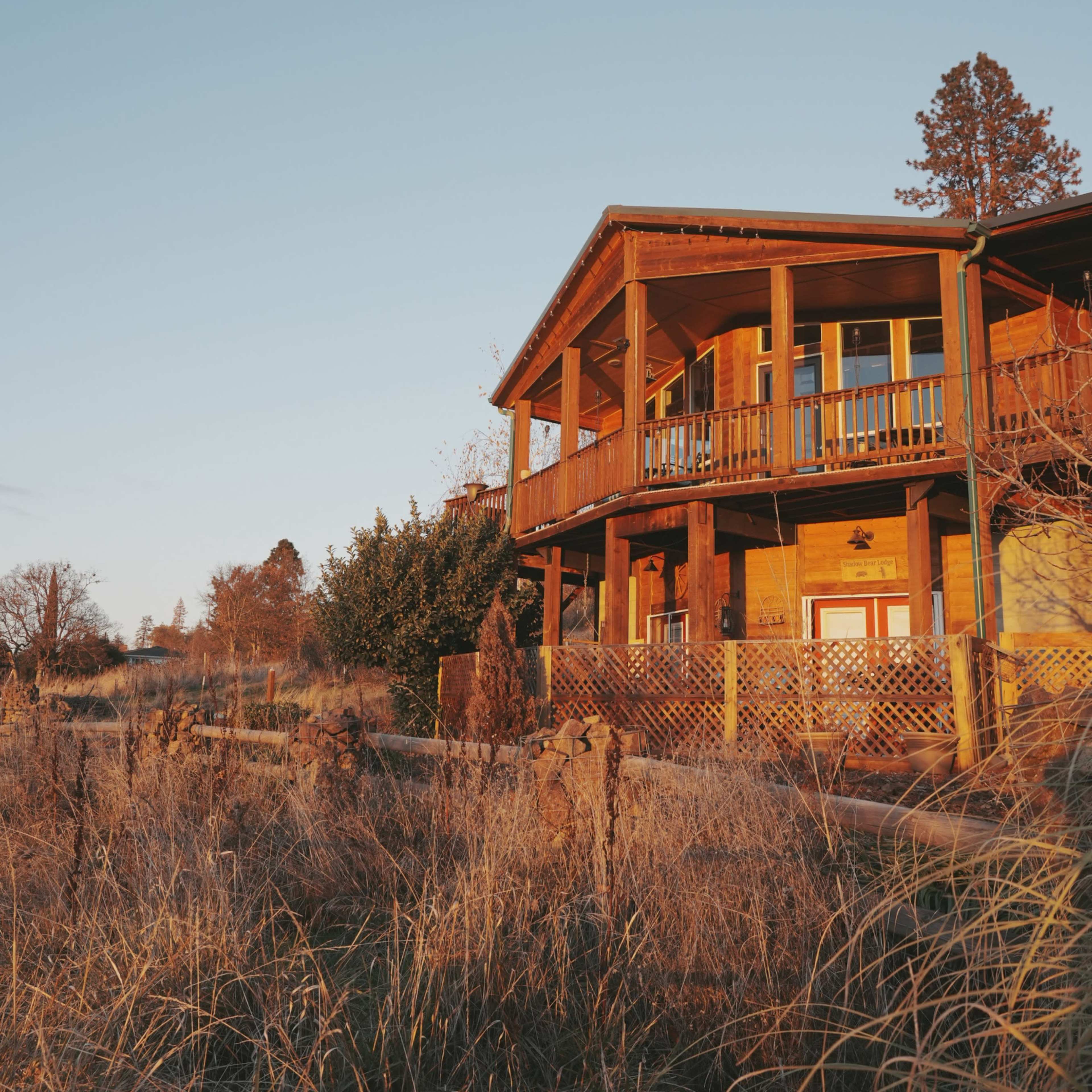 Cascade Sunset - Ranch Home Image in , Eagle Point, OR