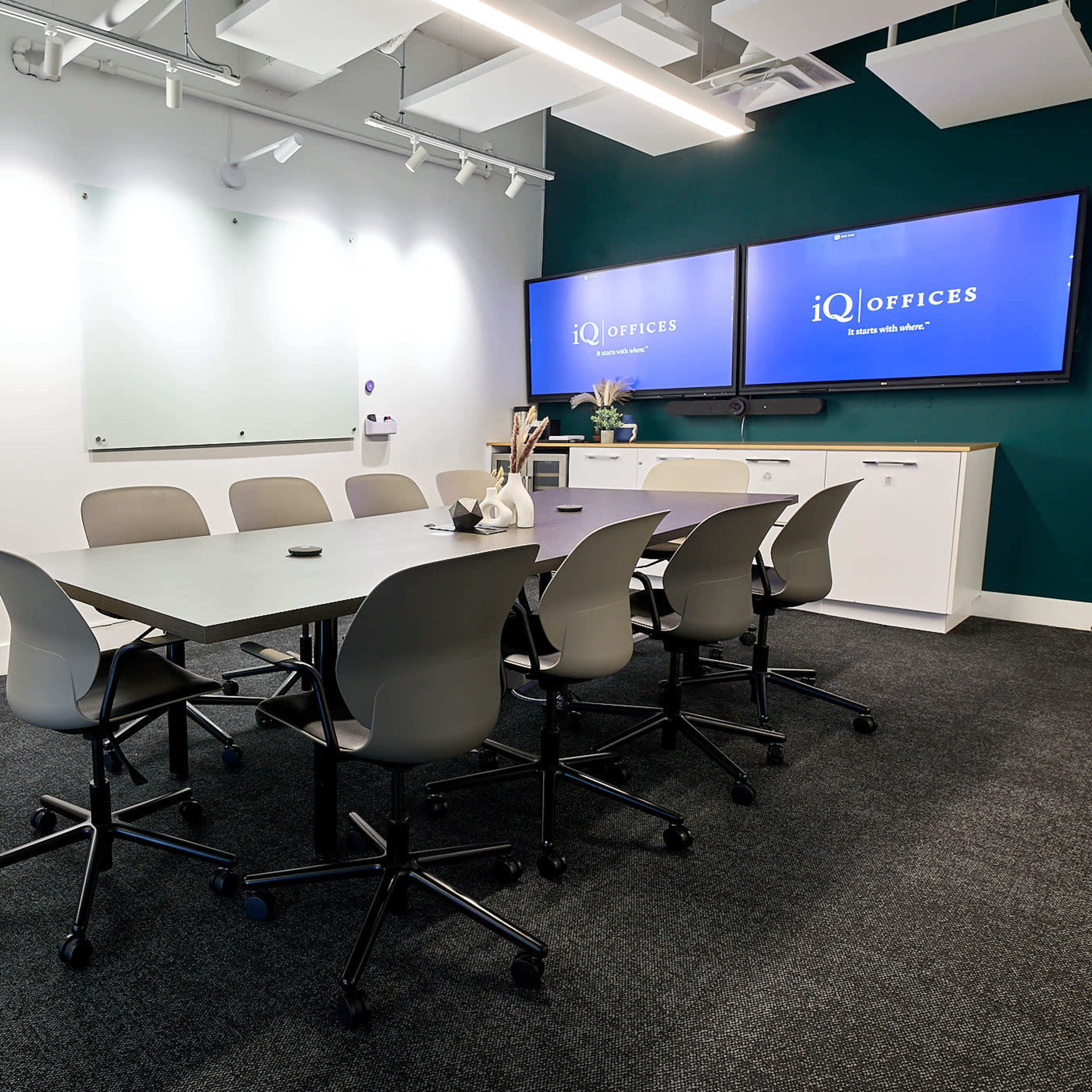 Seymour Room Image in Coal Harbour, Vancouver, BC