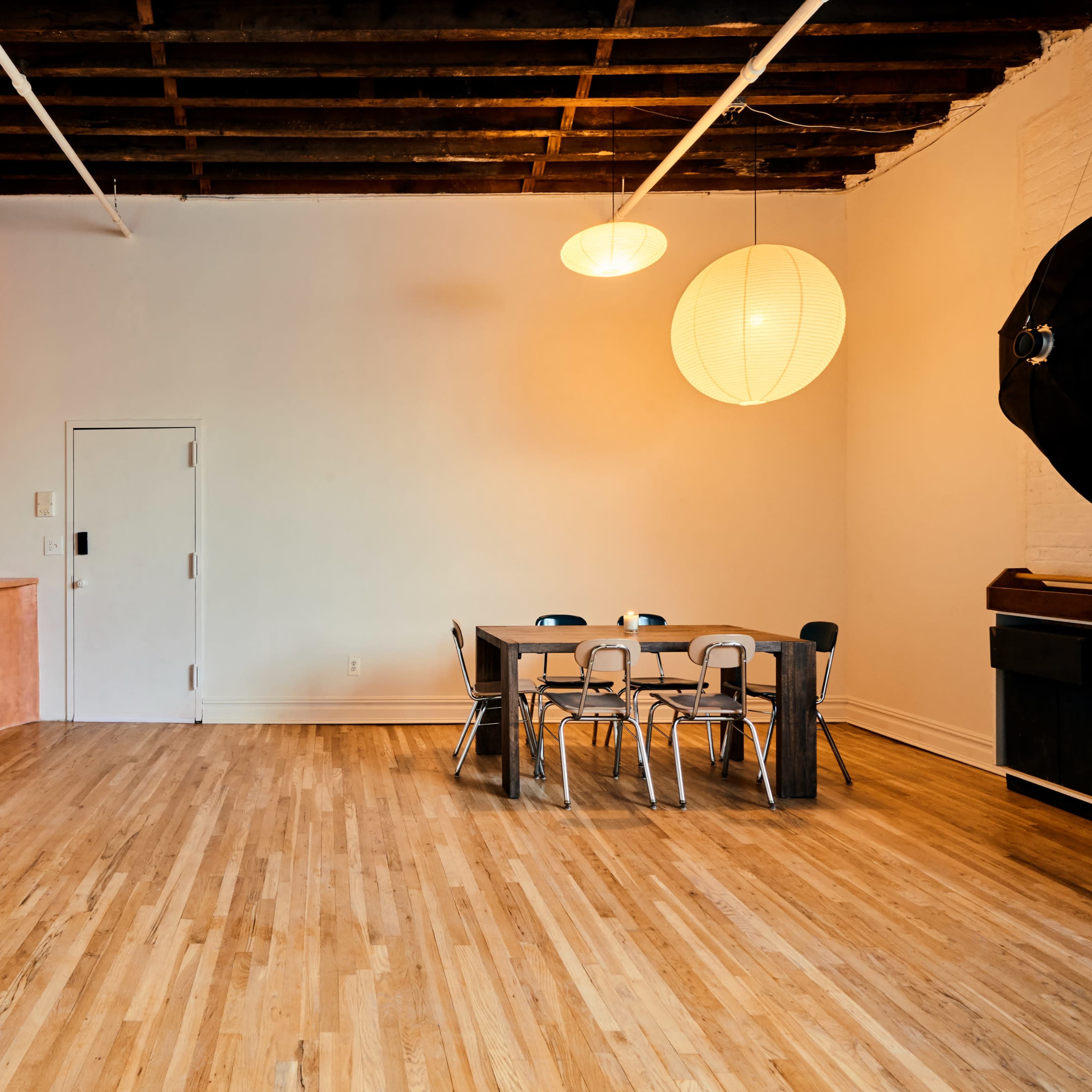 Woodbeam exposed loft studio in Brookyln Image in Bushwick, Brooklyn, NY