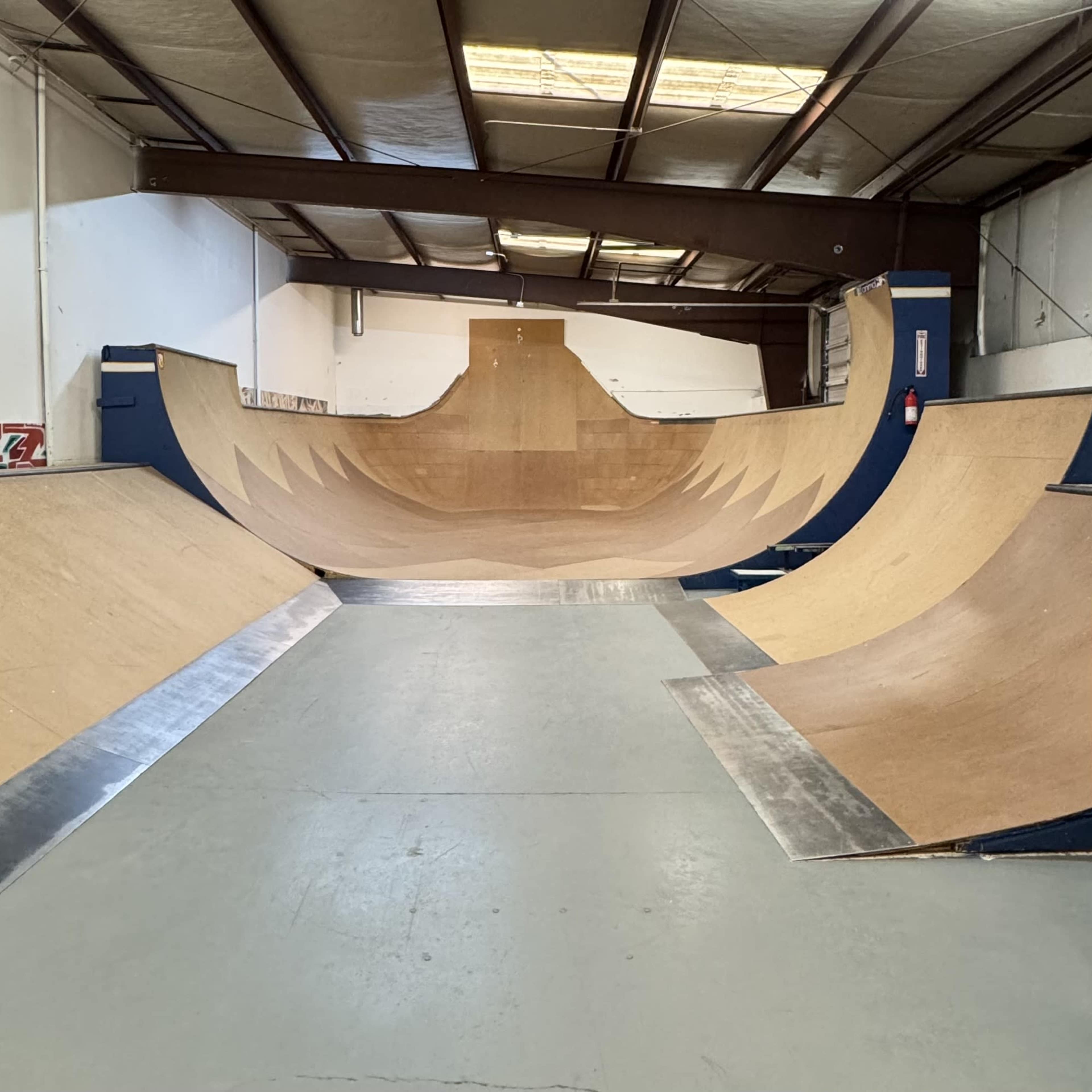 Downtown multipurpose space, indoor skatepark, projection video display, house speaker system, AC/Heat , Clean restroom facilities Image in Santa Fe, Santa Fe, NM