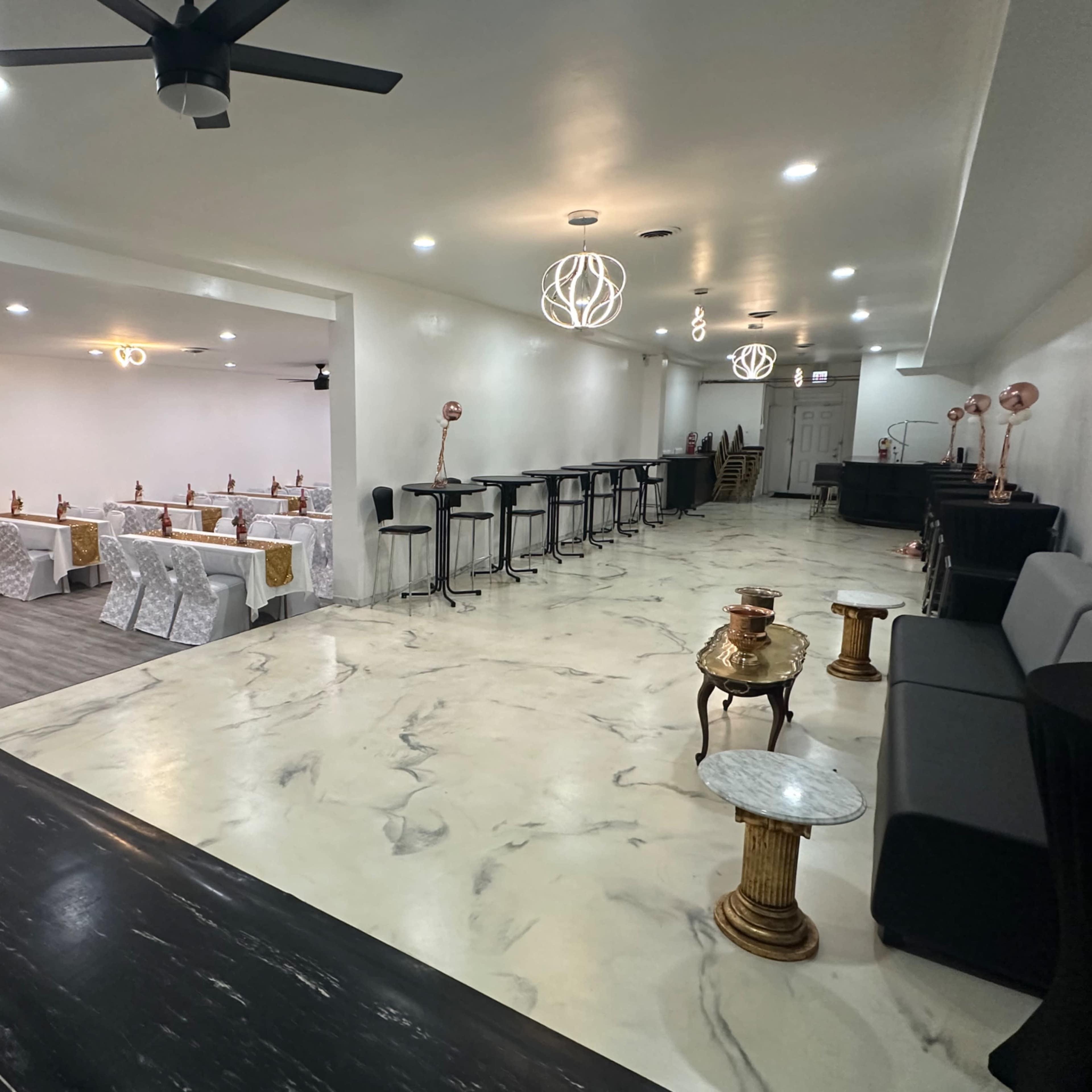 Elite Art Gallery Image in Ashburn, Chicago, IL