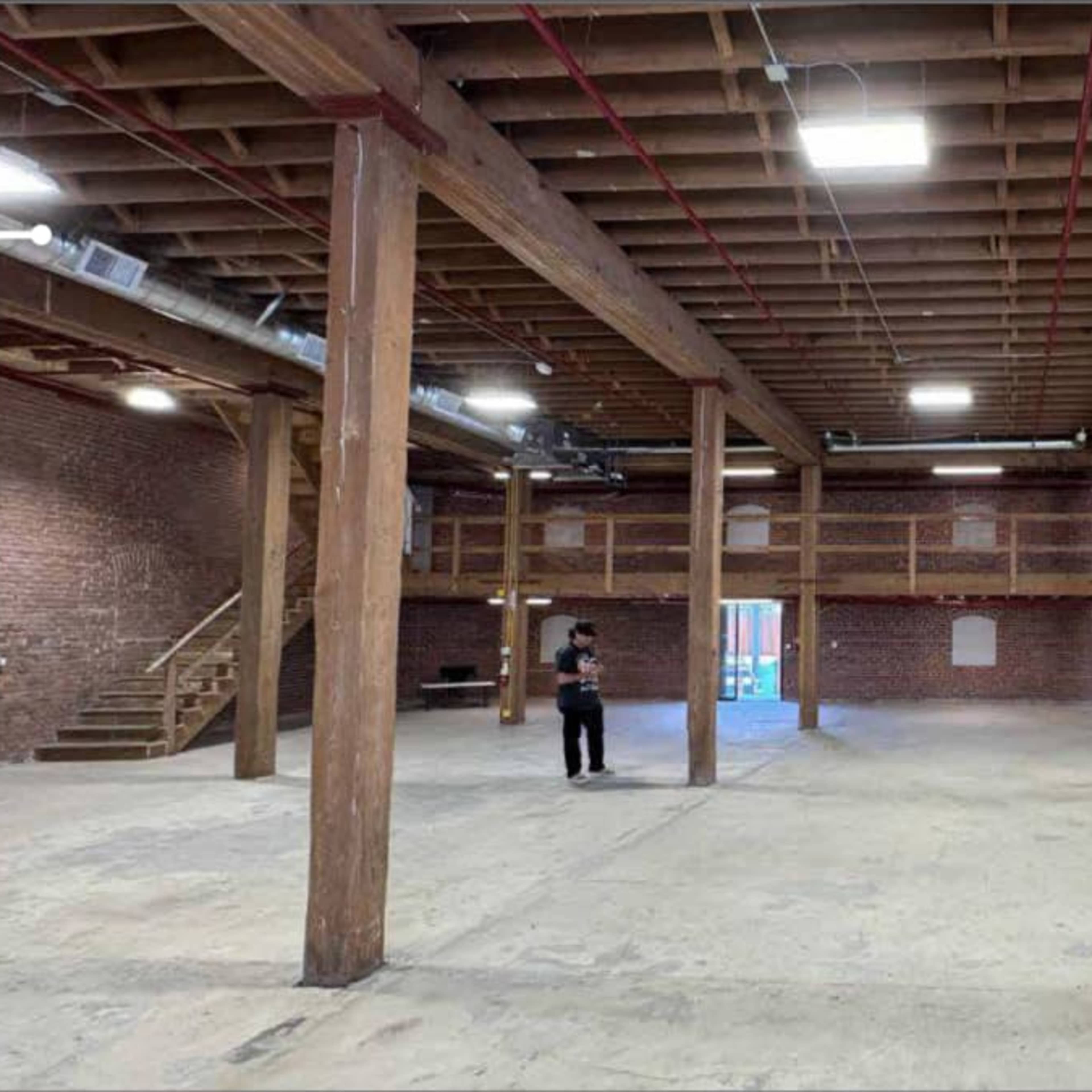 Industrial space in the heart of the LA's Arts District, beautiful Skyline views Image in Boyle Heights, Los Angeles, CA