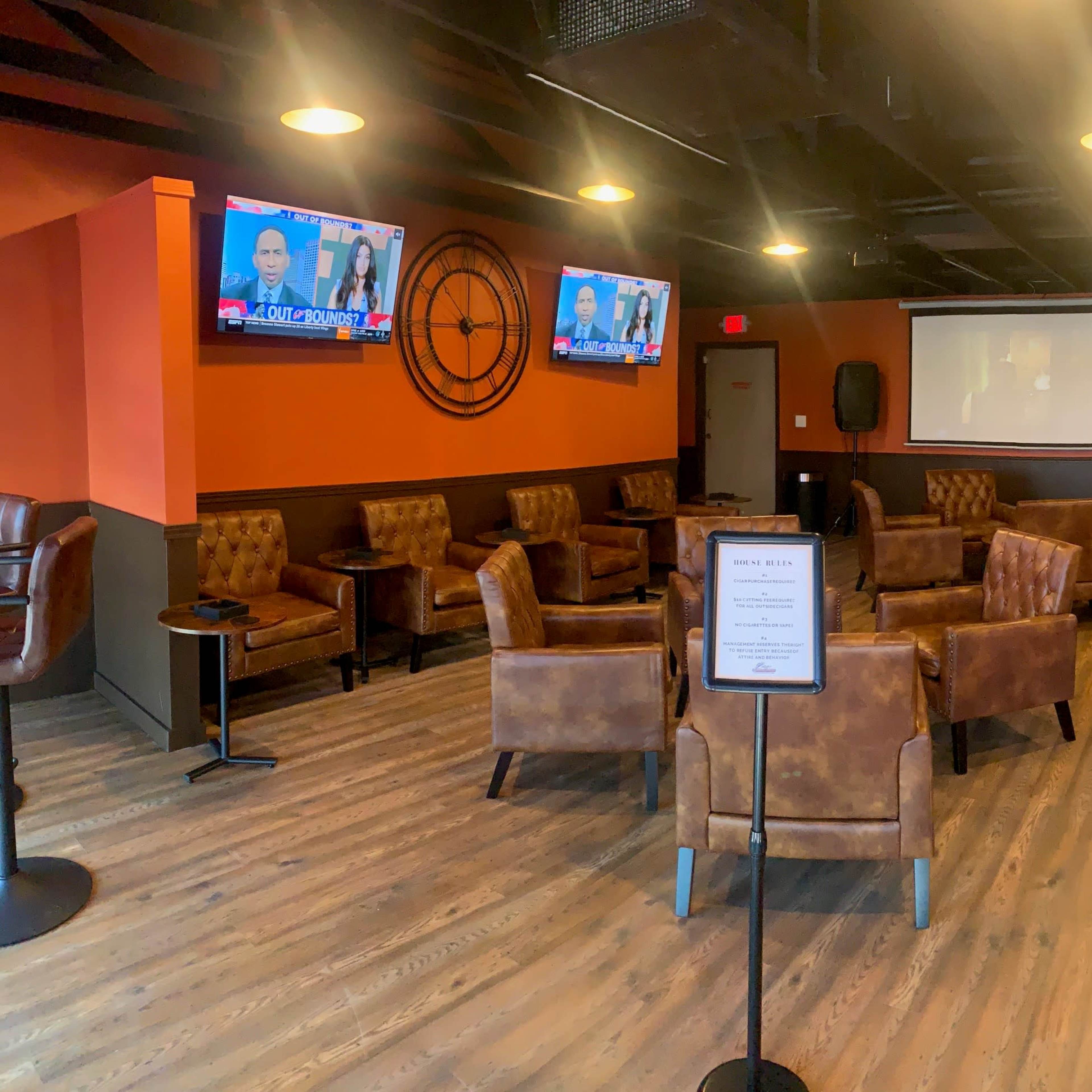 Upscale Lounge in Great Location Image in West Congress, Austin, TX