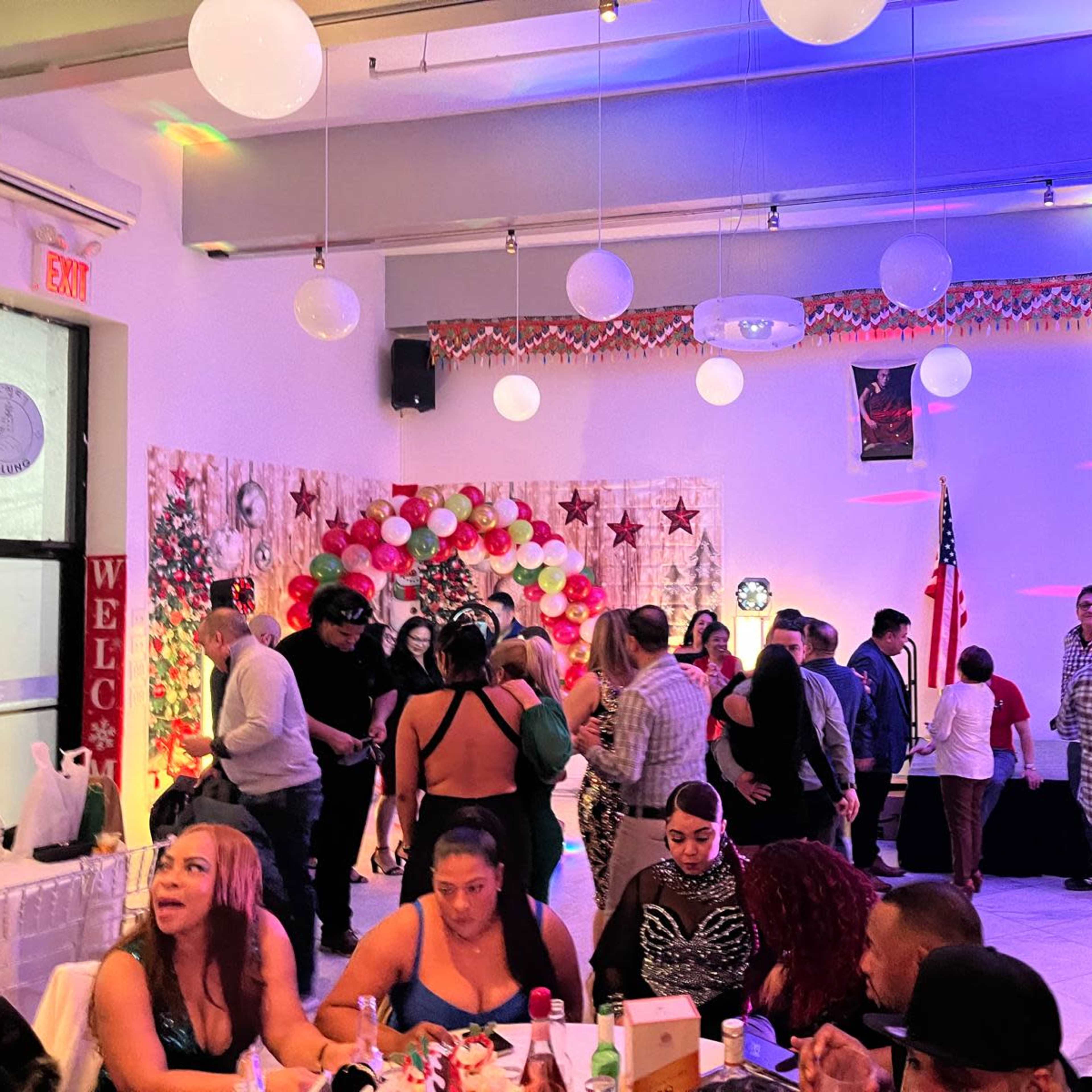 In the heart of Queens, High ceiling, ample lighting, Marble floor, beautiful space for any event Image in Long Island City, Queens County, NY