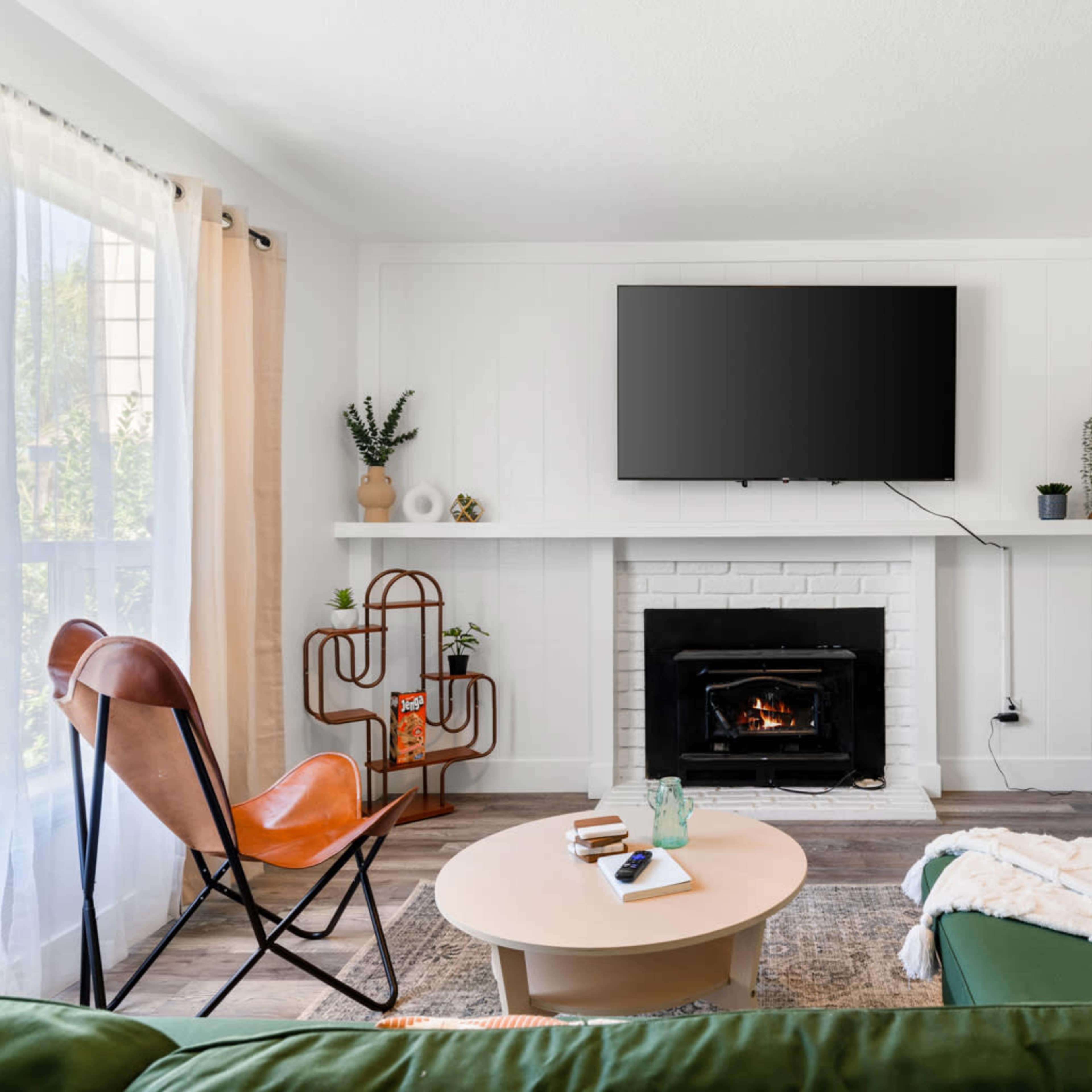 4-Bedroom Cactus-Themed Retreat with Plush Beds Image in Sacramento, Sacramento, CA