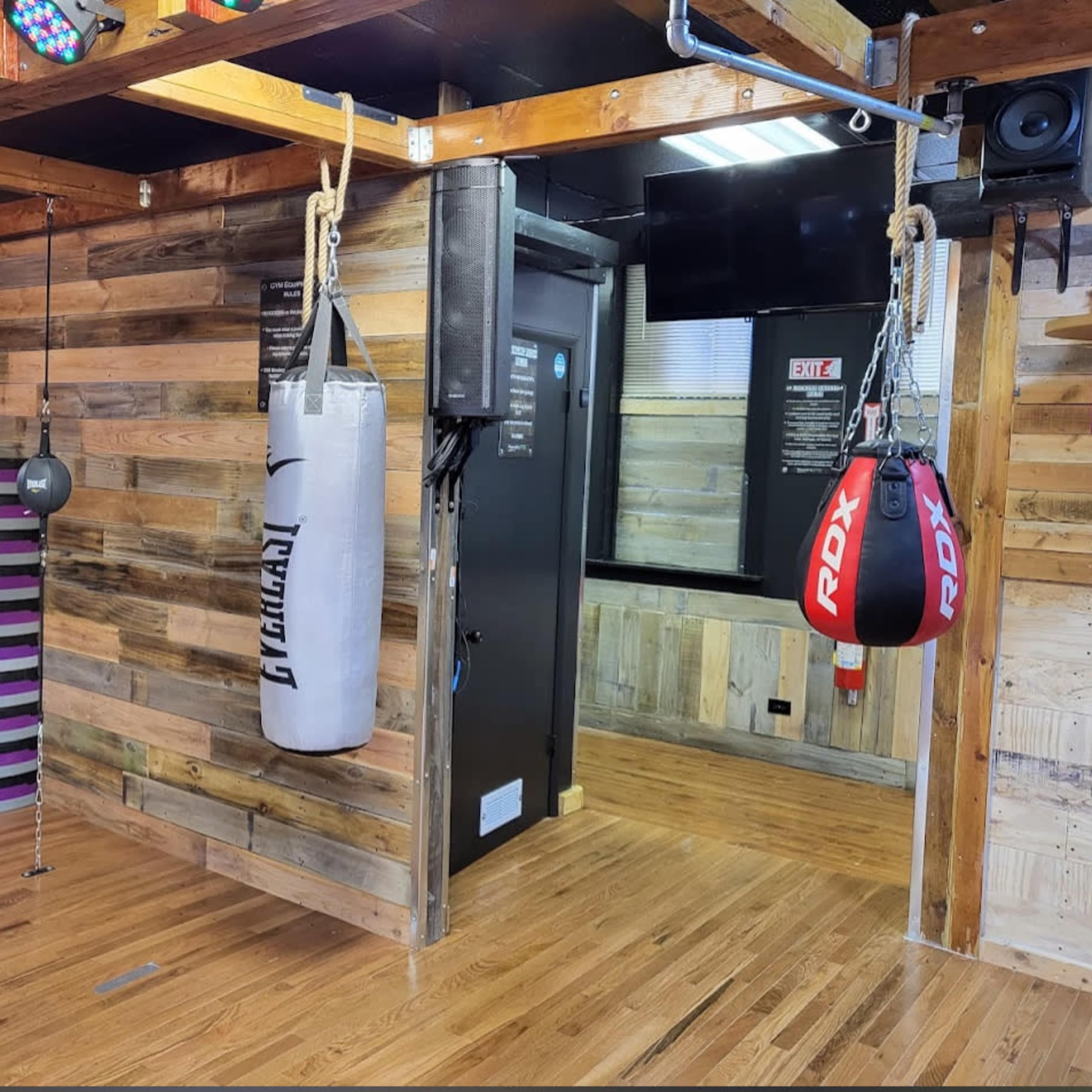 Dynamic Fitness Studio w/ Boxing, Monkey Bars & Disco Lights – Your Workout, Your Way! Image in Austin, Chicago, IL