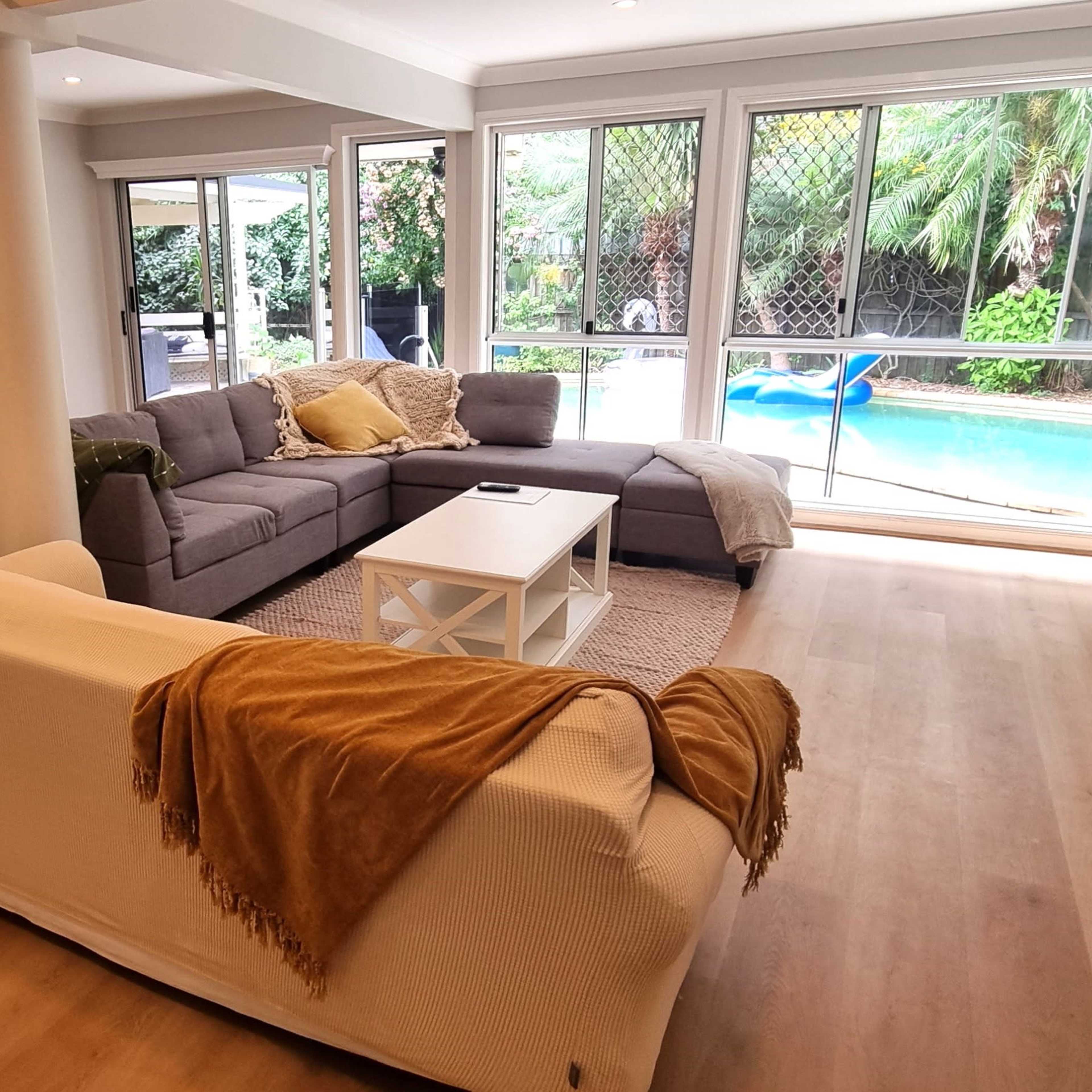 Large 6BRM house and pool in Robina Image in Robina, Gold Coast, QLD