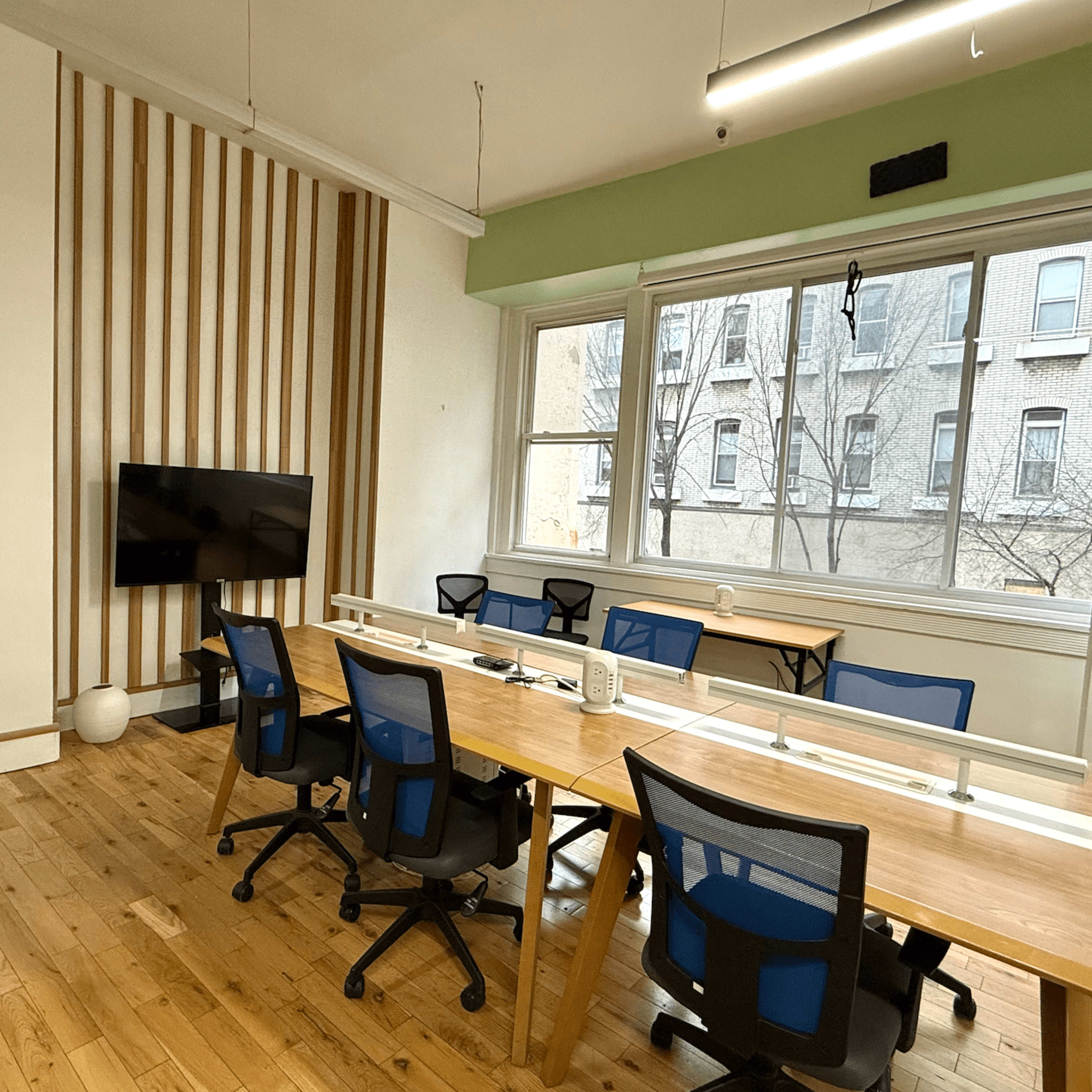 Collaborative Meeting Space with Whiteboard - Center City, Philadelphia Image in Center City, Philadelphia, PA